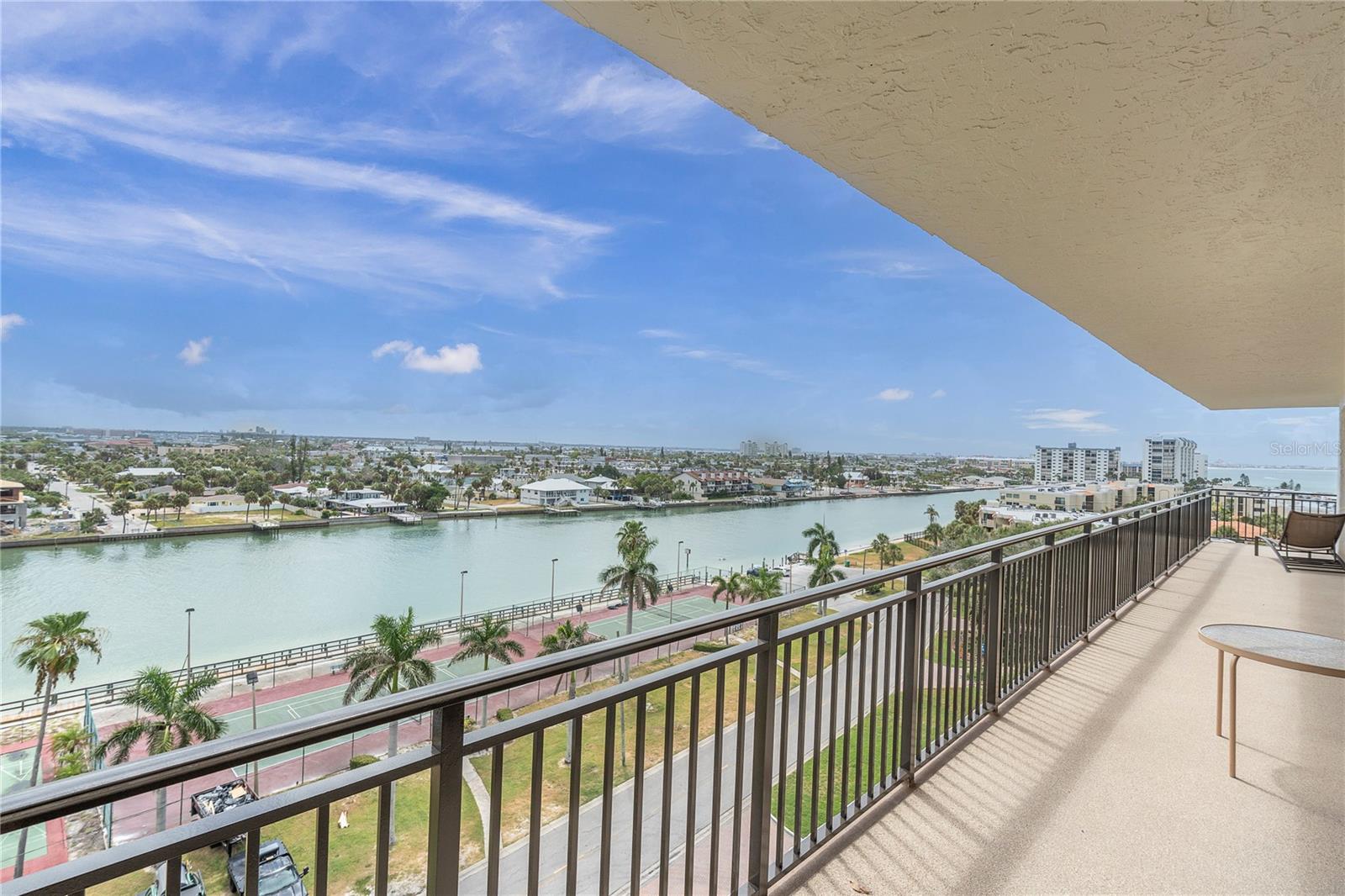 7600 BAYSHORE DR #701 — photo 4
