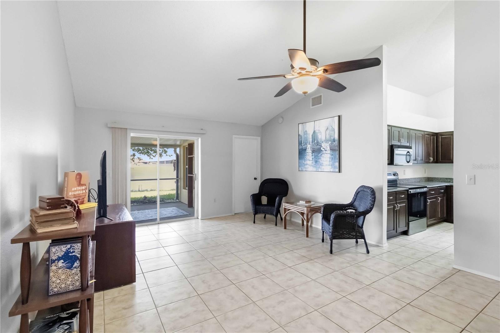 13437 BEECHBERRY DR — photo 2