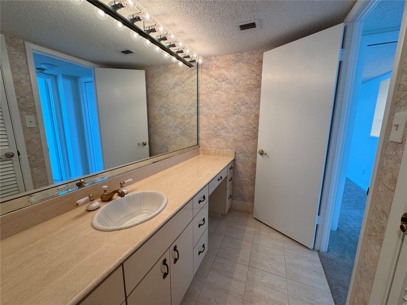 2611 BAYSHORE BLVD #1805 — photo 38
