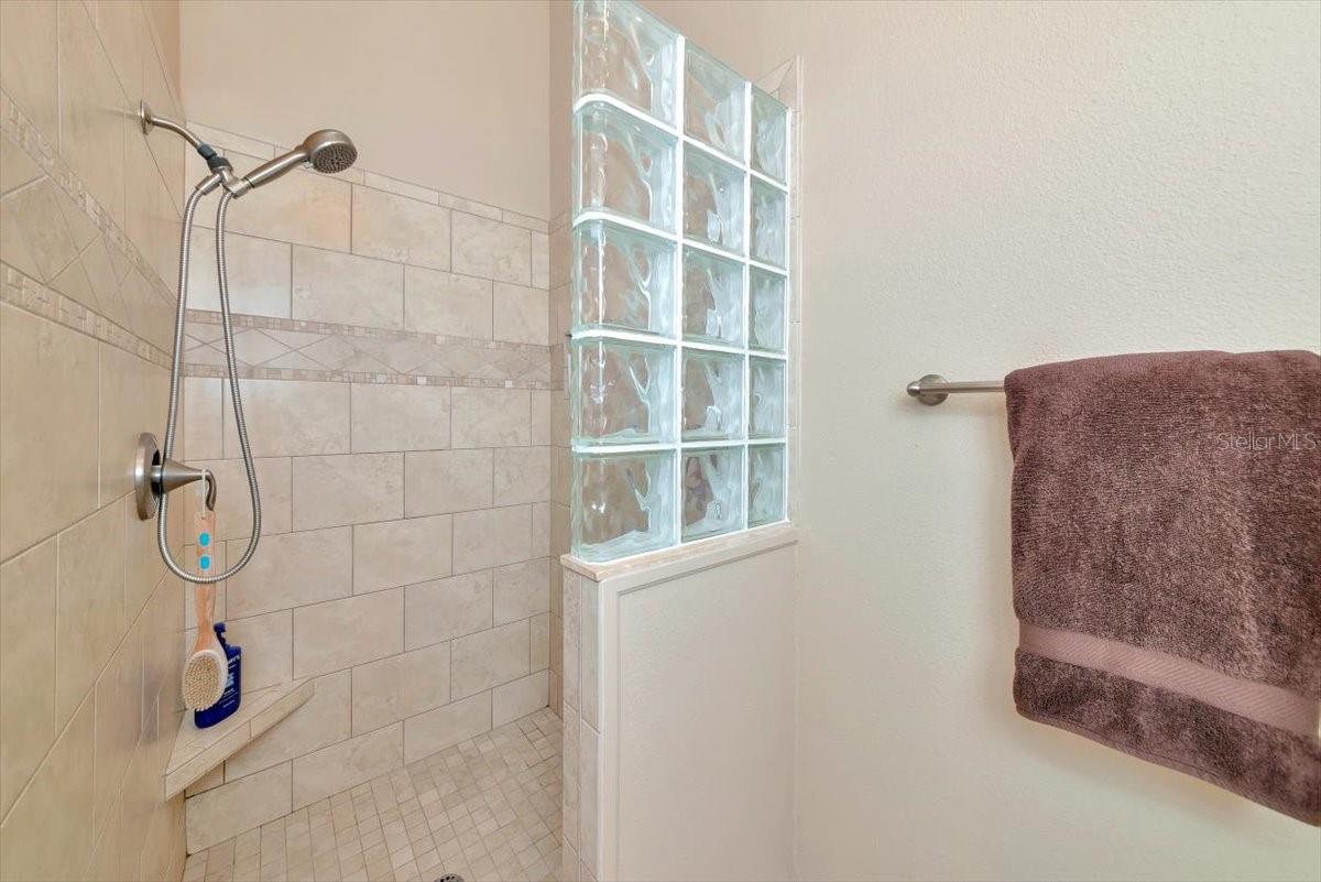 1240 SPOONBILL LANDINGS CIR — photo 35
