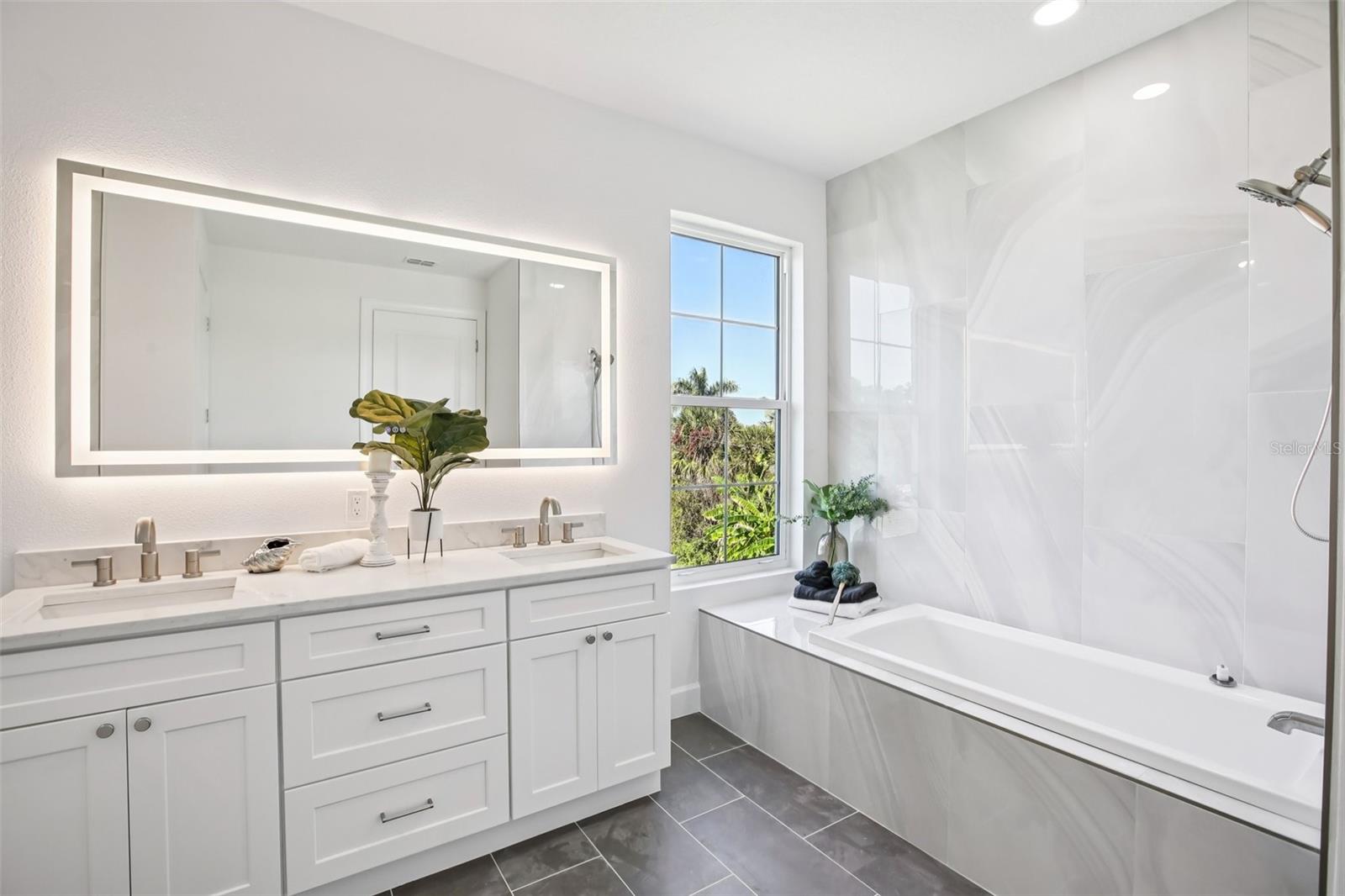 126 RICARDO WAY NE — photo 38