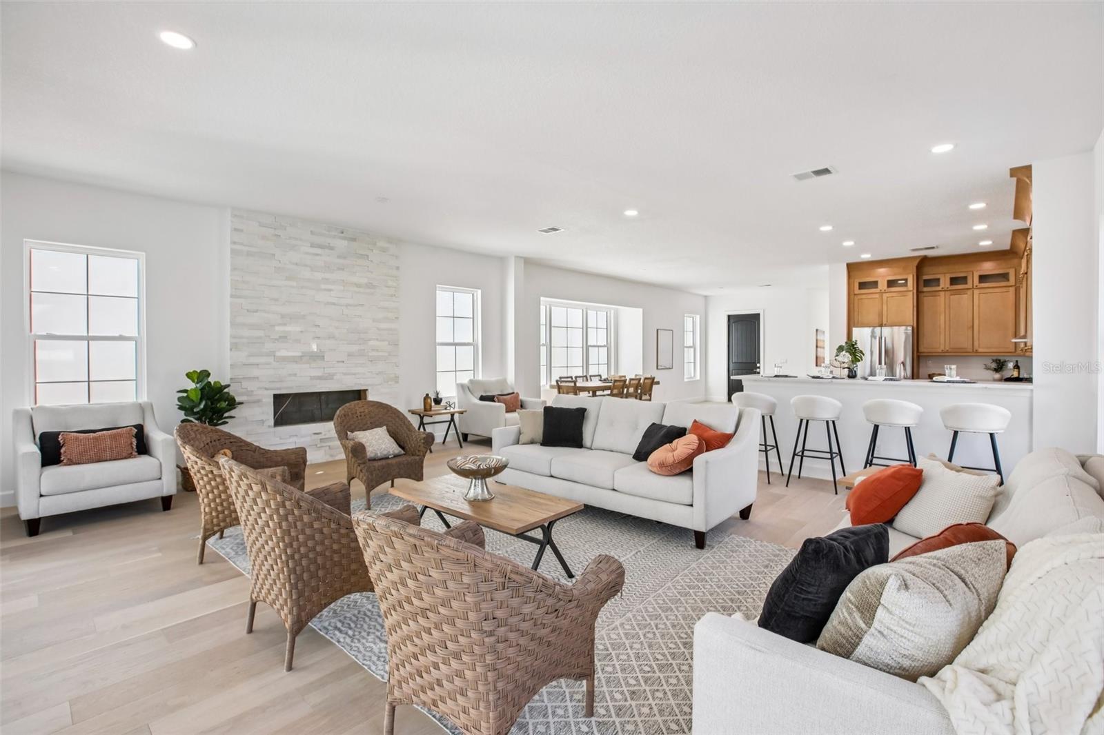 126 RICARDO WAY NE — photo 11