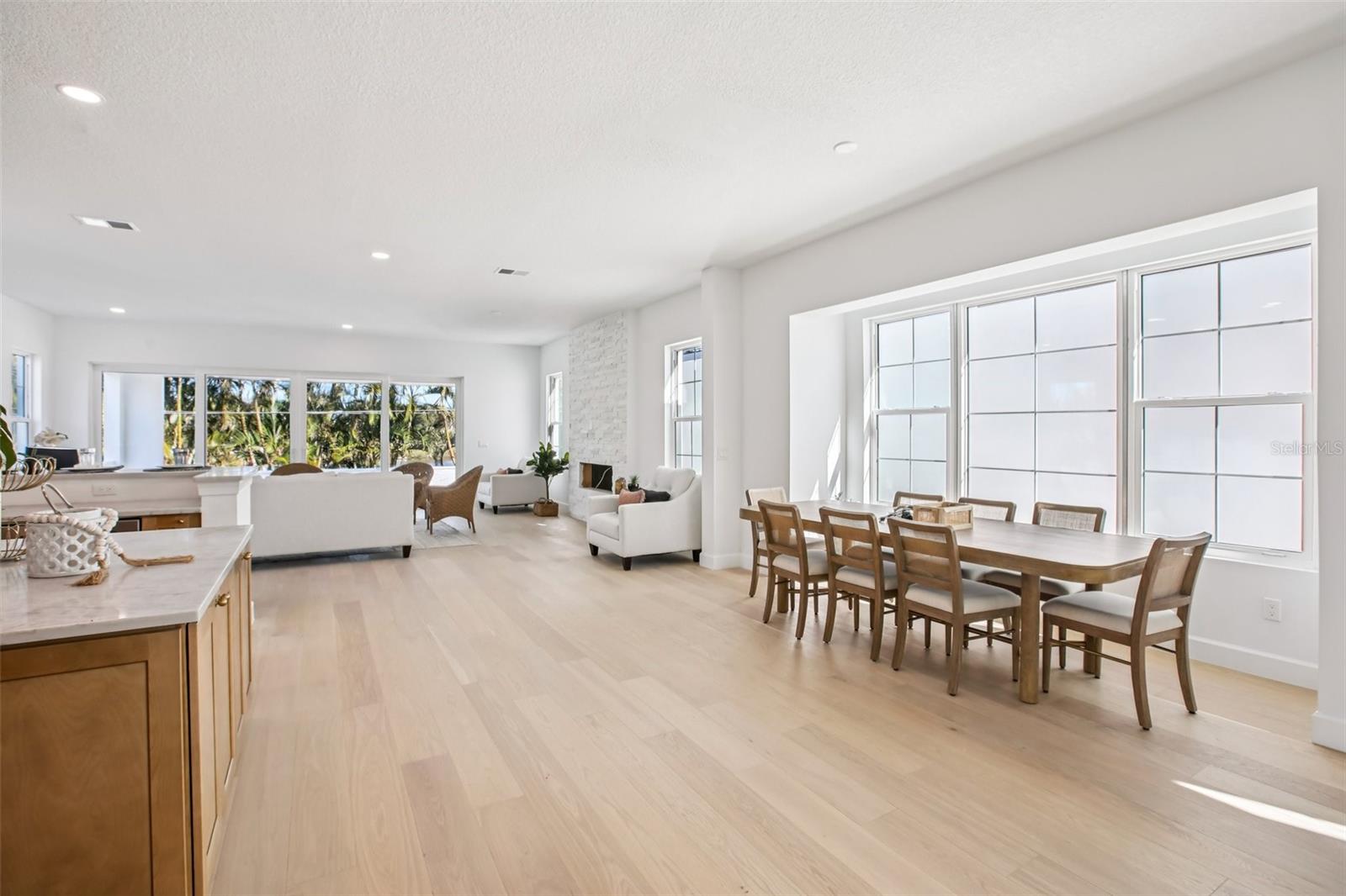 126 RICARDO WAY NE — photo 16