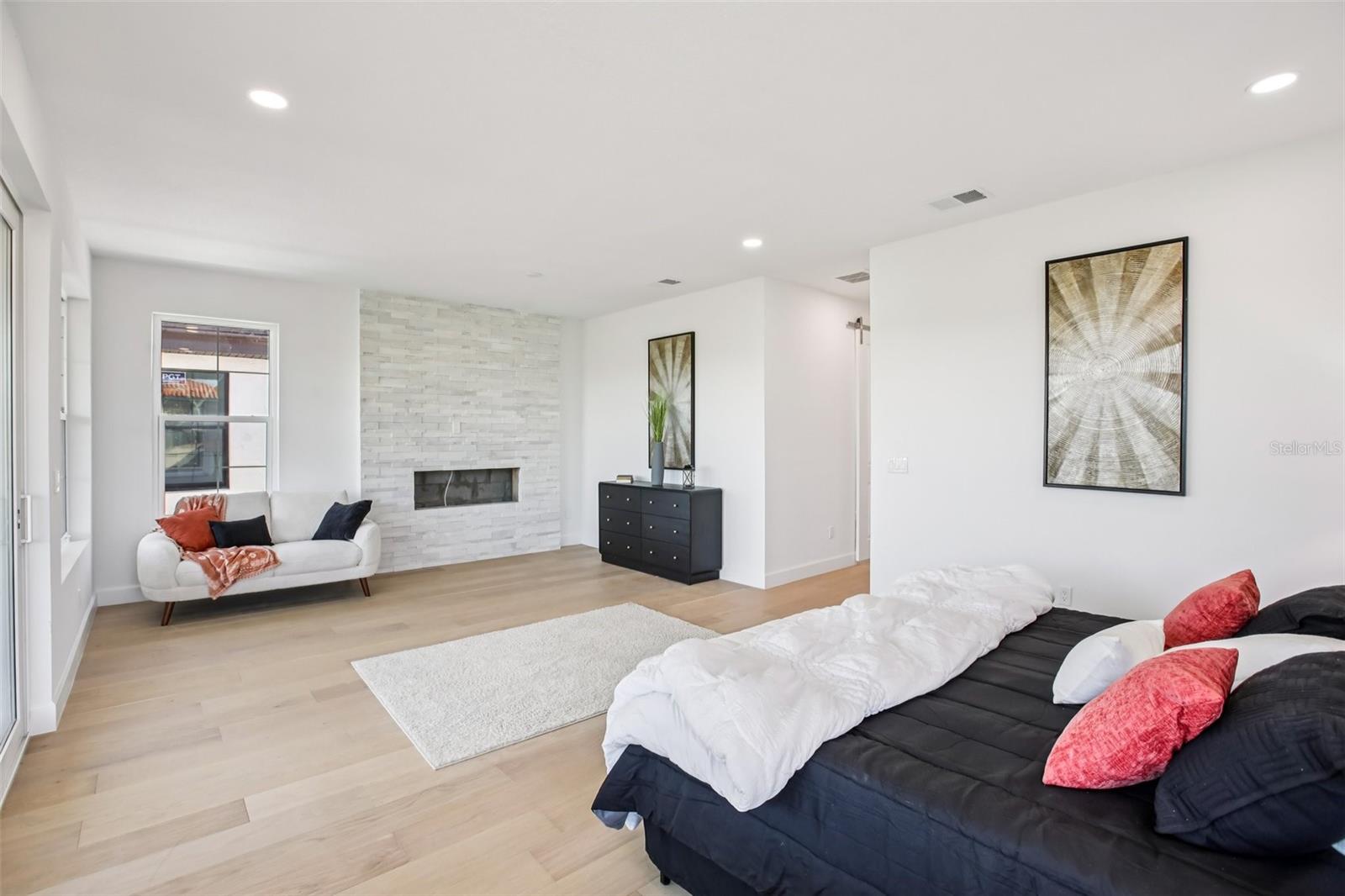 126 RICARDO WAY NE — photo 44
