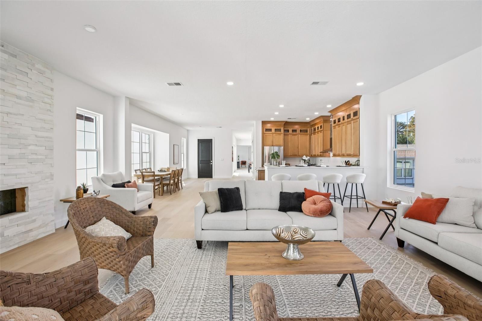 126 RICARDO WAY NE — photo 10