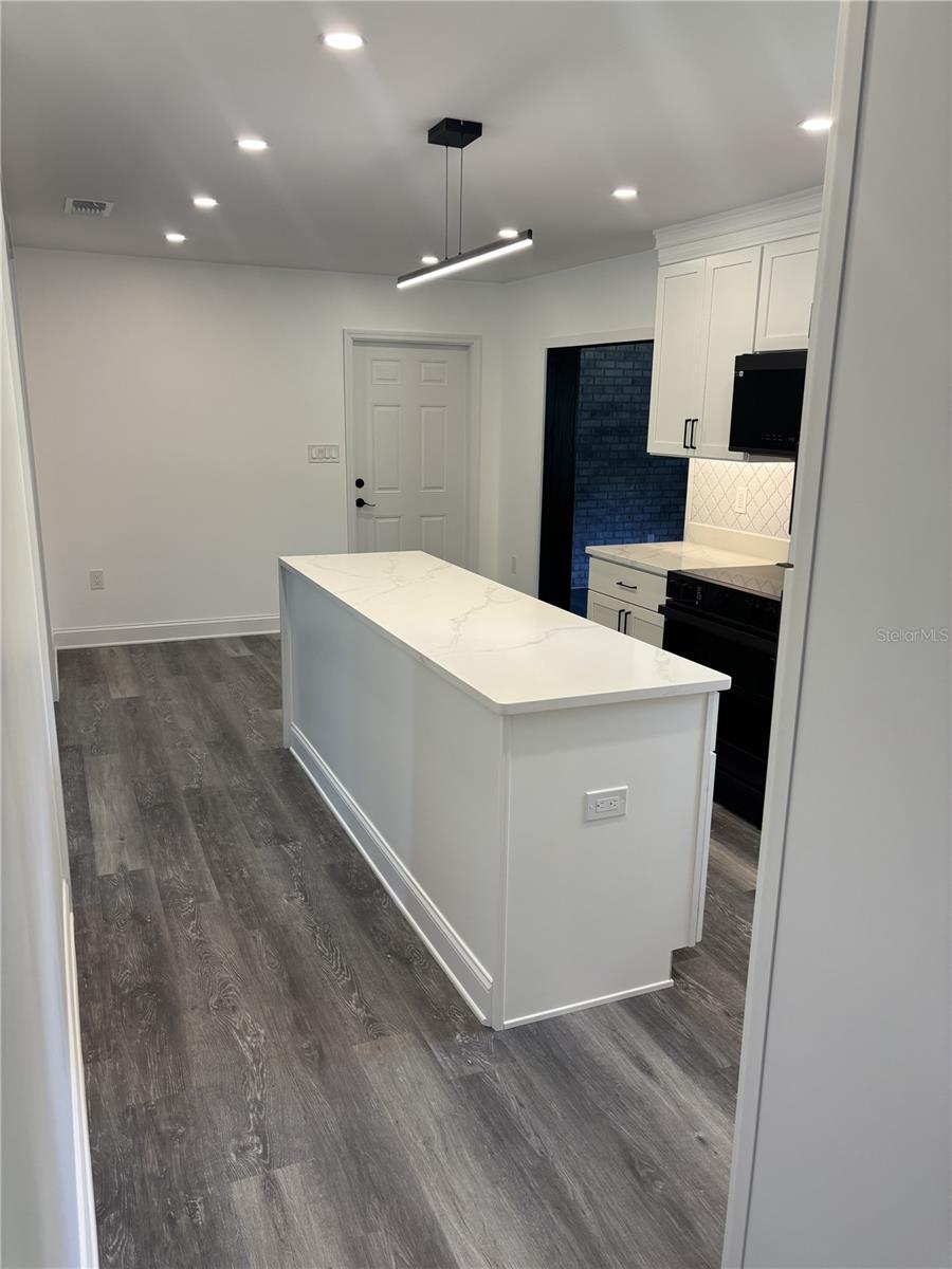 2911 WILLIAMS RD — photo 12