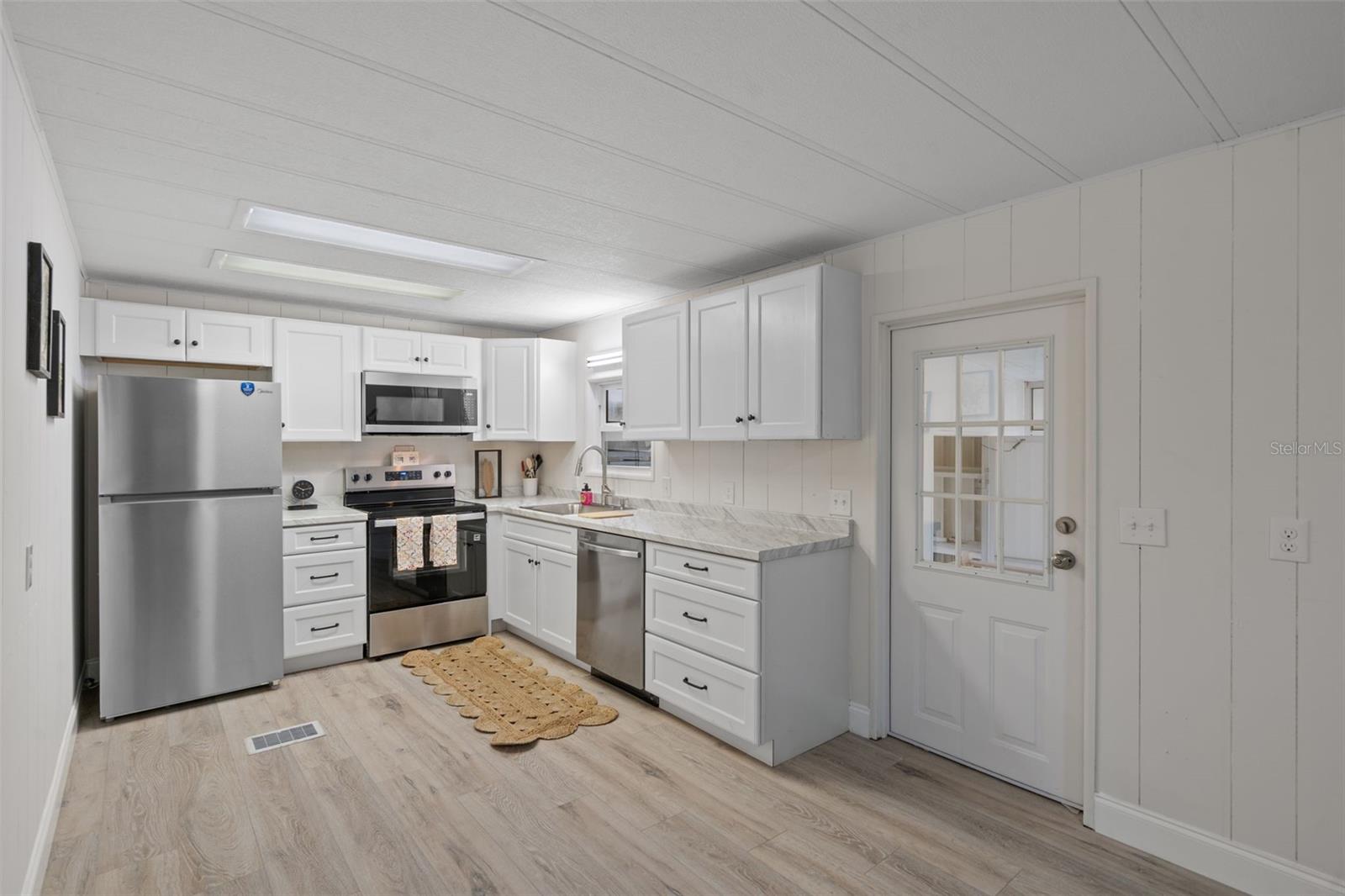 3450 OSAGE DR — photo 3