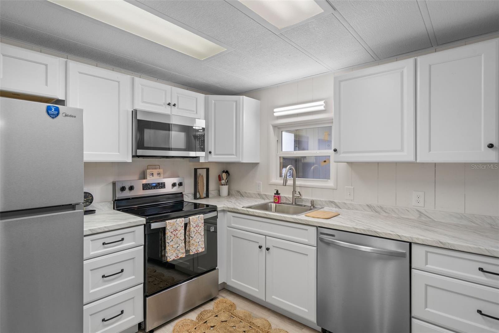 3450 OSAGE DR — photo 2
