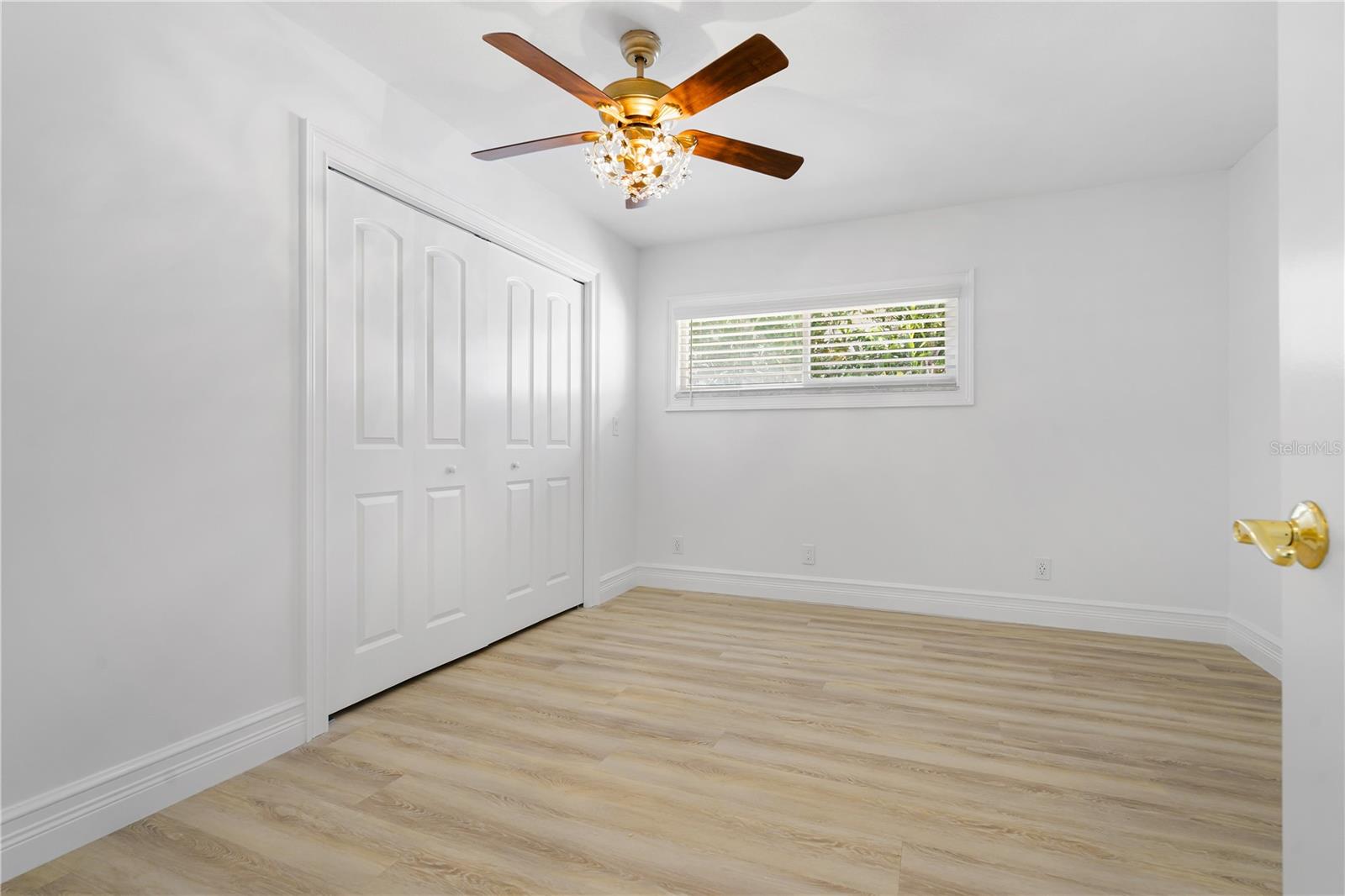 3924 VERSAILLES DR — photo 13