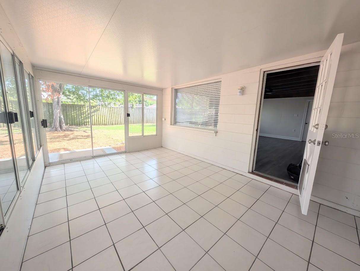 3902 W PAXTON AVE — photo 24