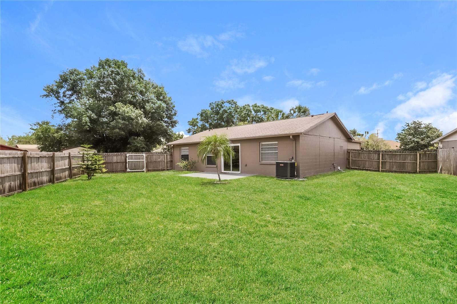 1002 PINEHAVEN CT — photo 15