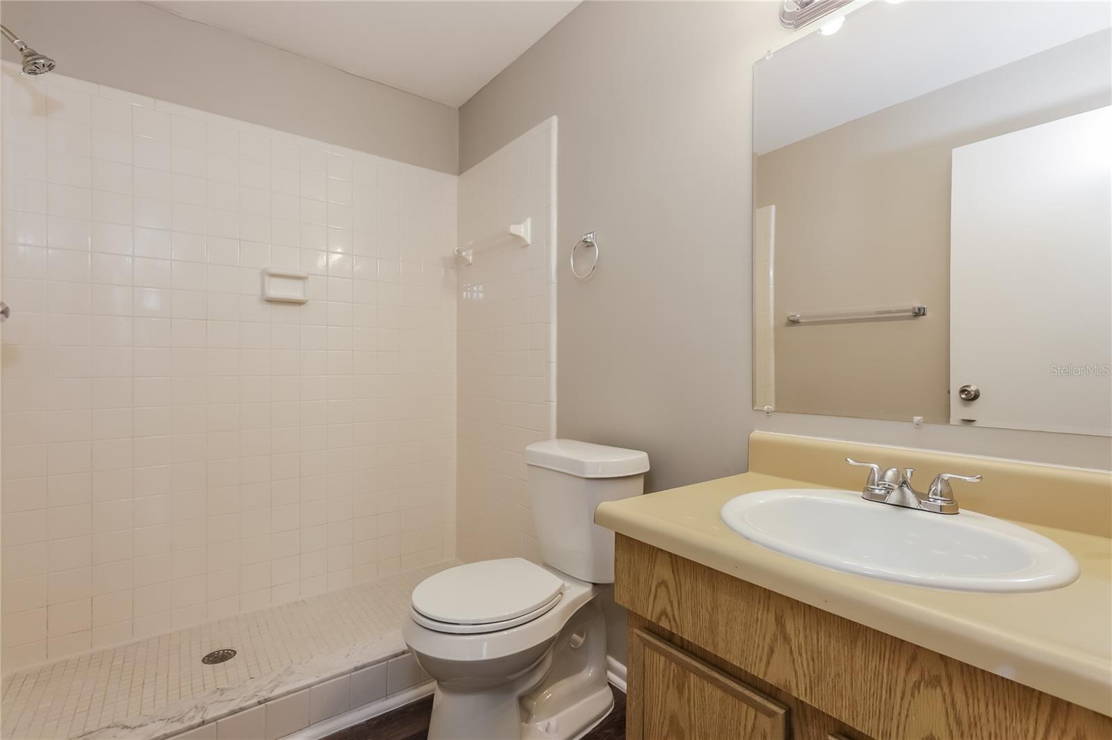 1002 PINEHAVEN CT — photo 9