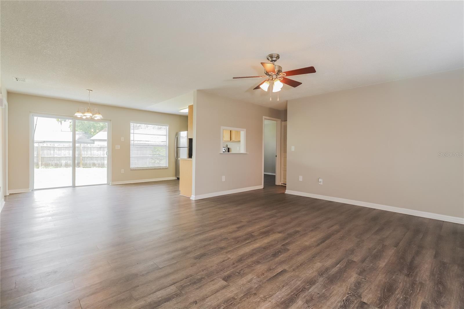 1002 PINEHAVEN CT — photo 3