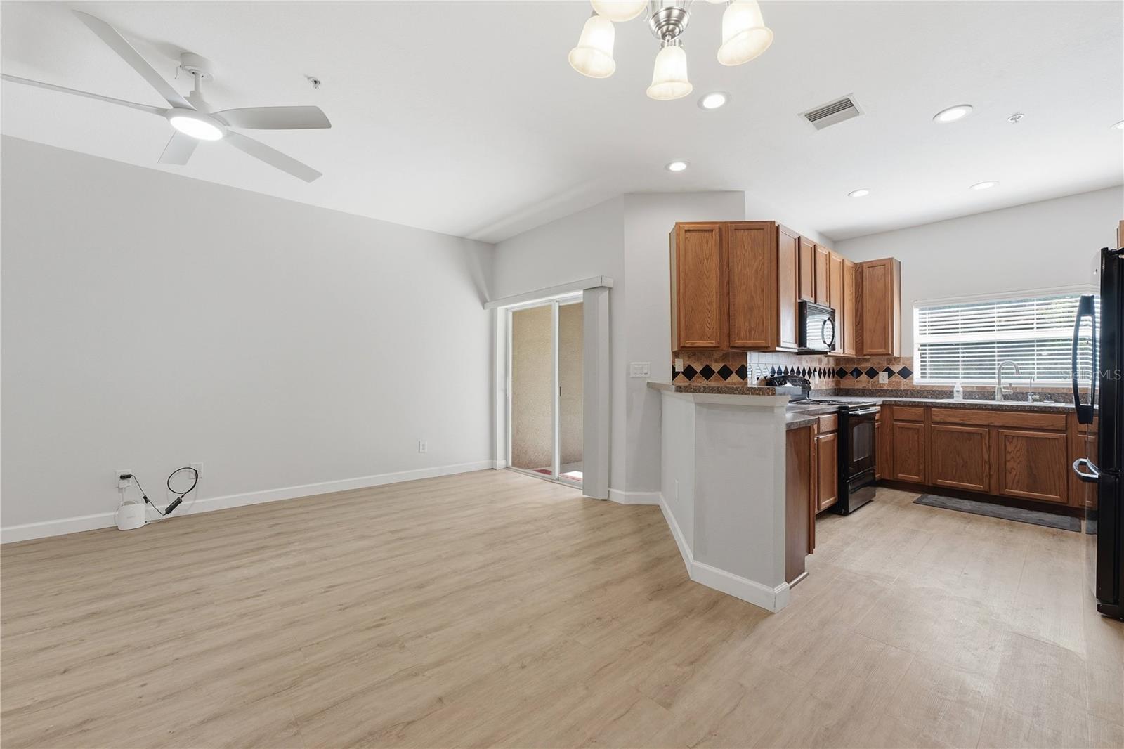 1346 GRANTHAM DR — photo 11