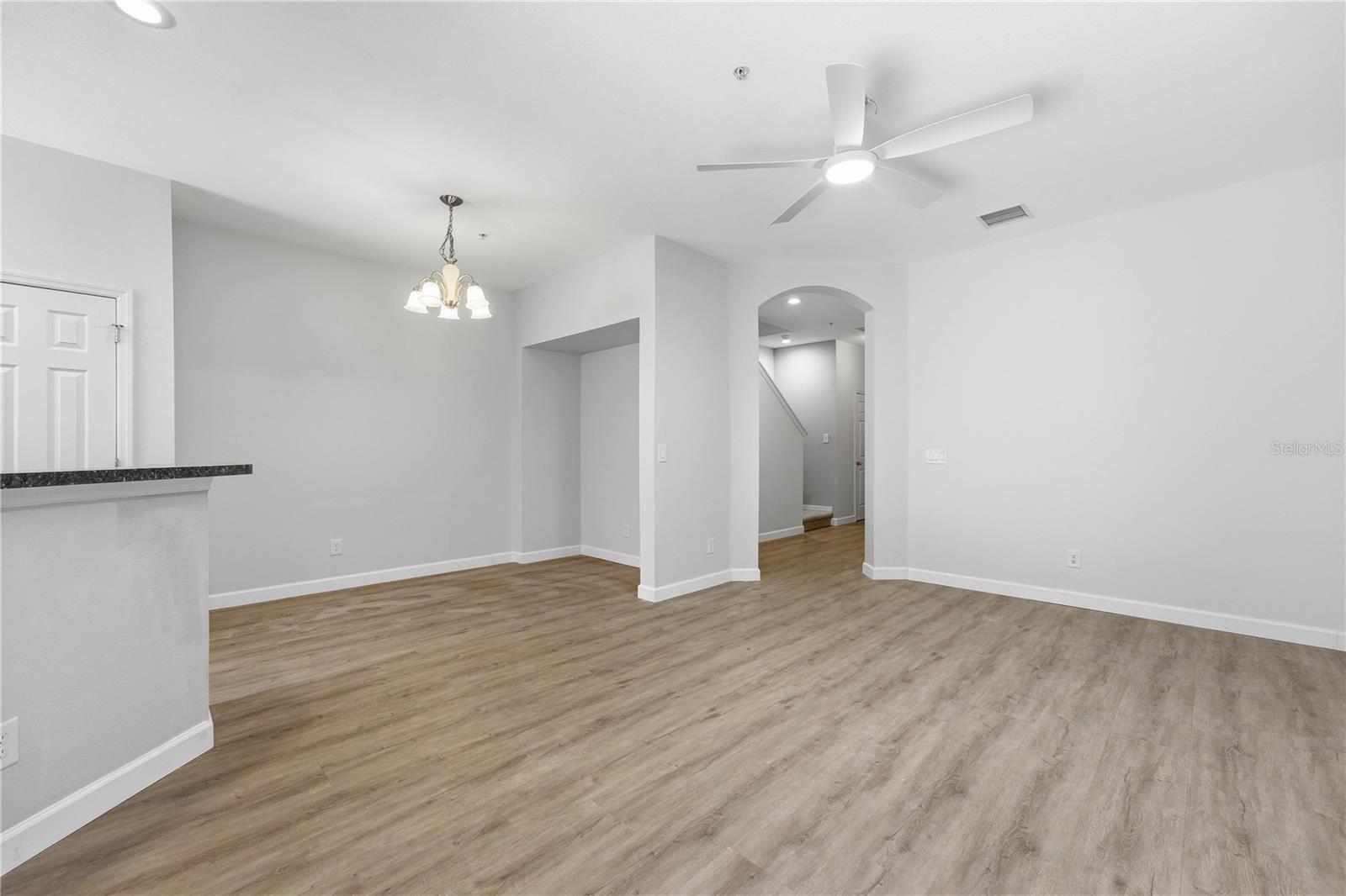 1346 GRANTHAM DR — photo 8