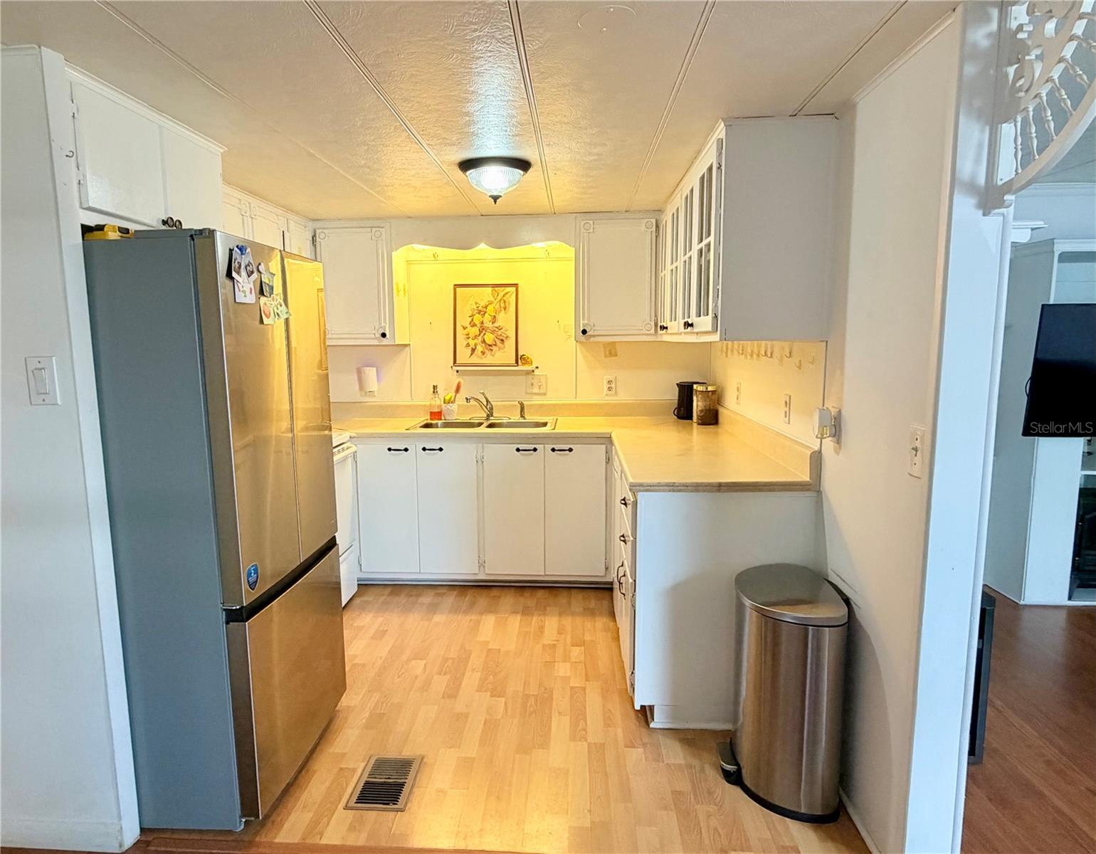 916 51ST AVENUE PLZ W — photo 24