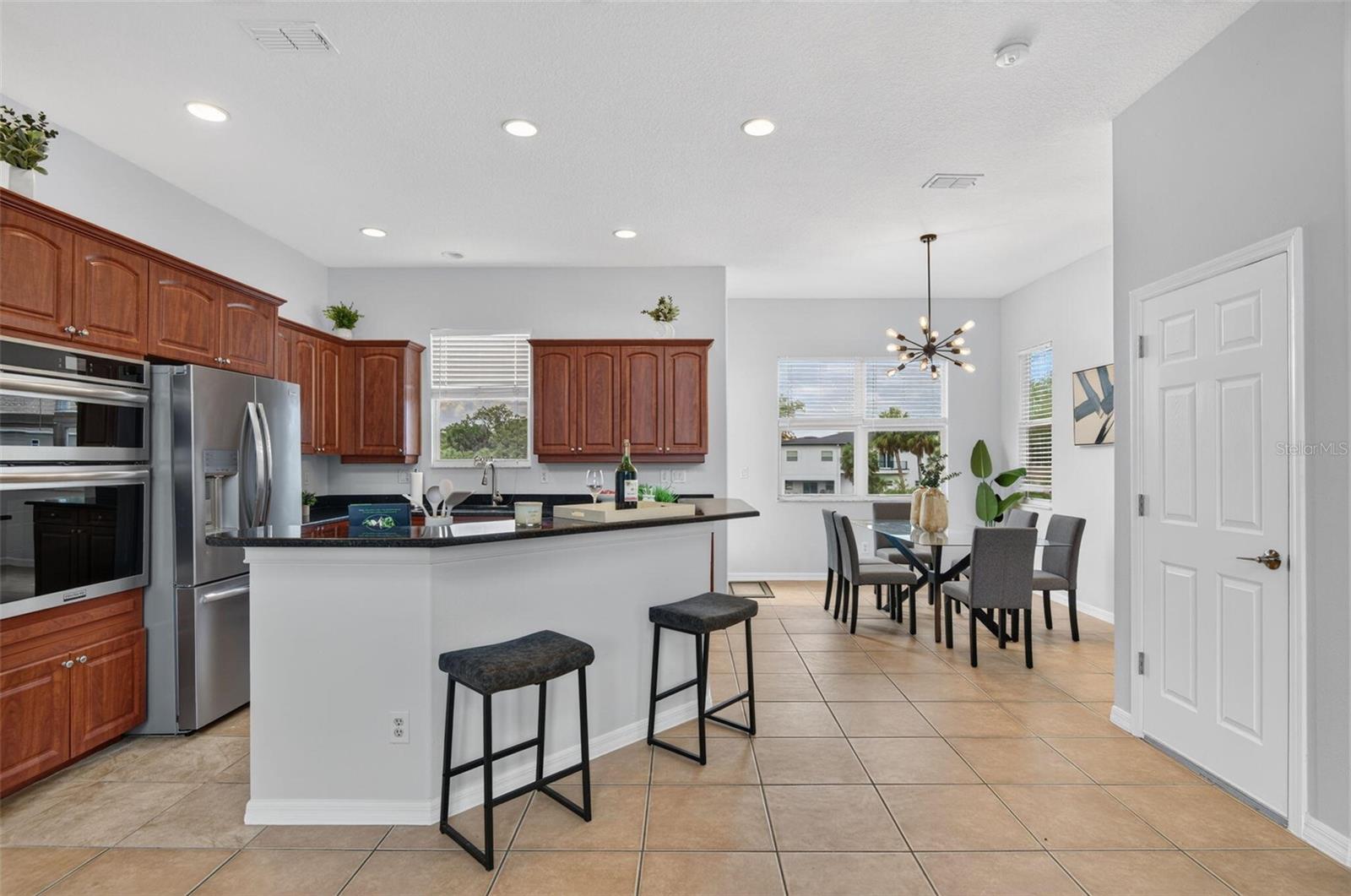 7327 BRIGHTWATERS CT — photo 8