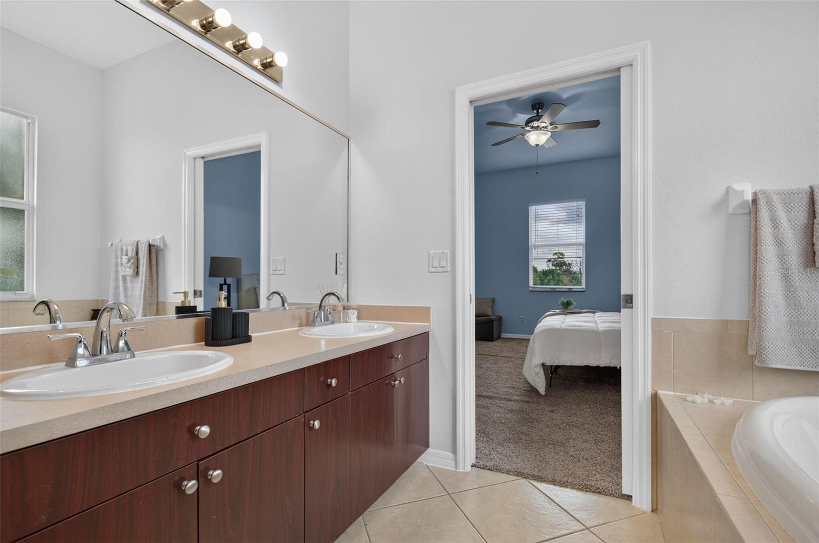 7327 BRIGHTWATERS CT — photo 25