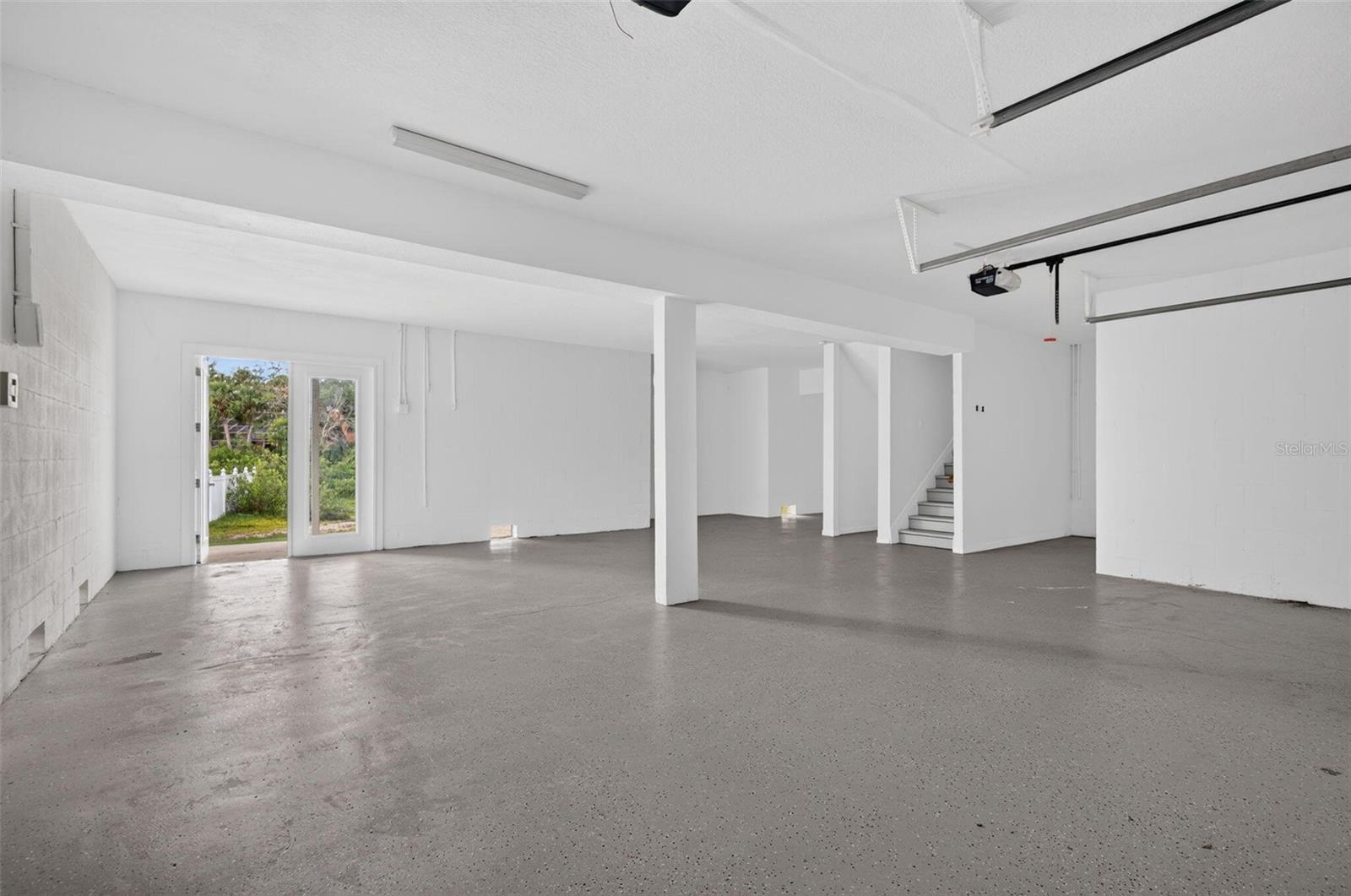 7327 BRIGHTWATERS CT — photo 39