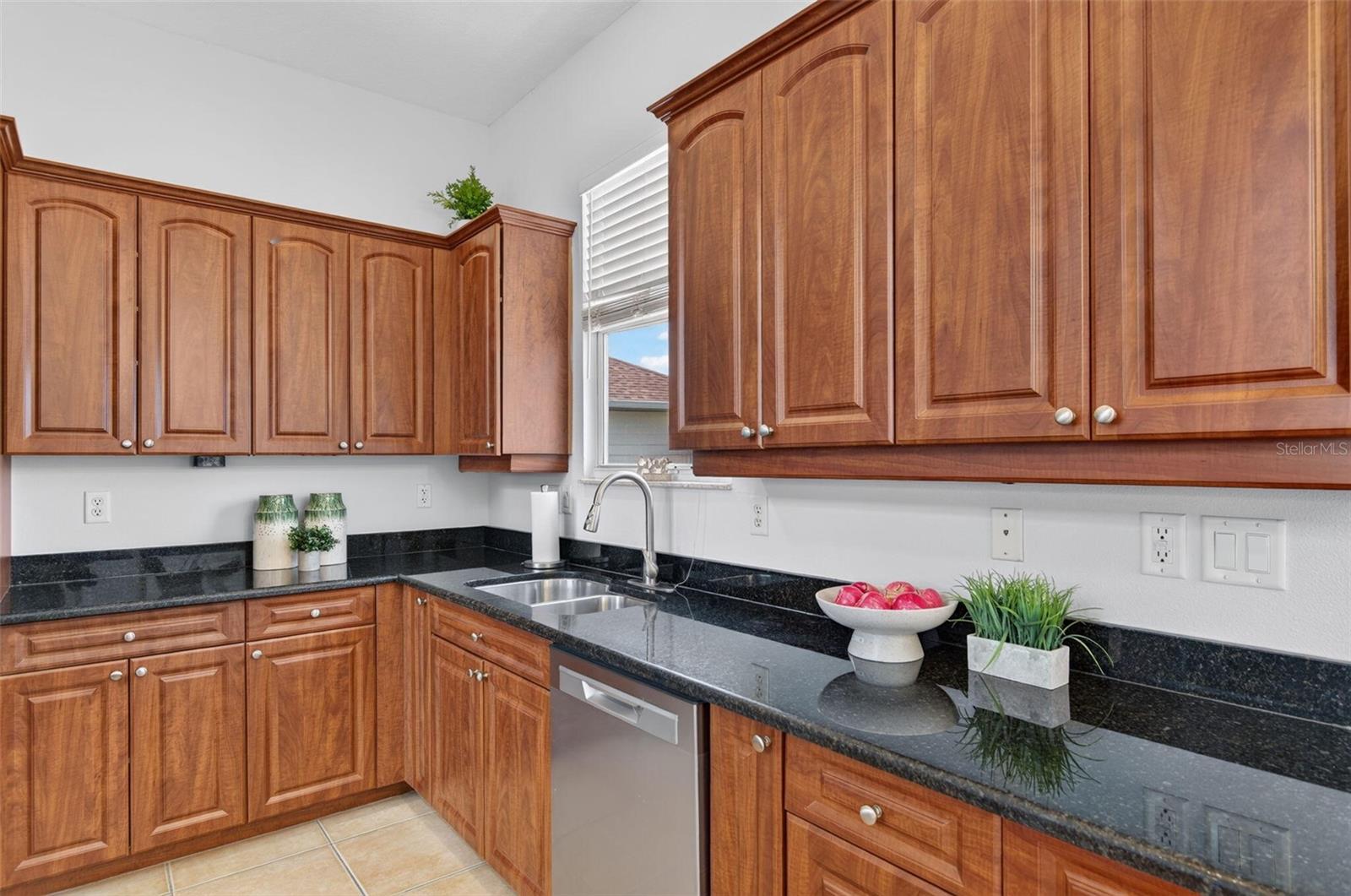 7327 BRIGHTWATERS CT — photo 12