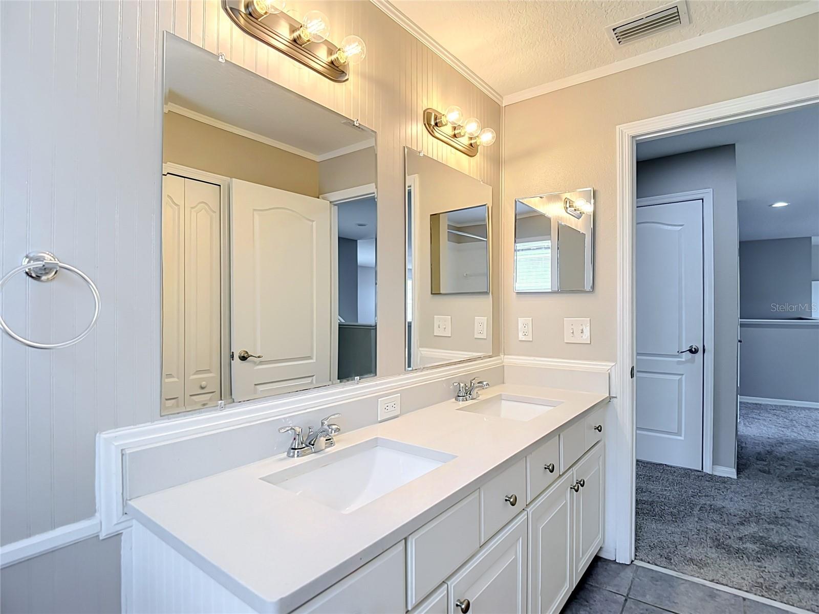 10739 EVENINGWOOD CT — photo 36
