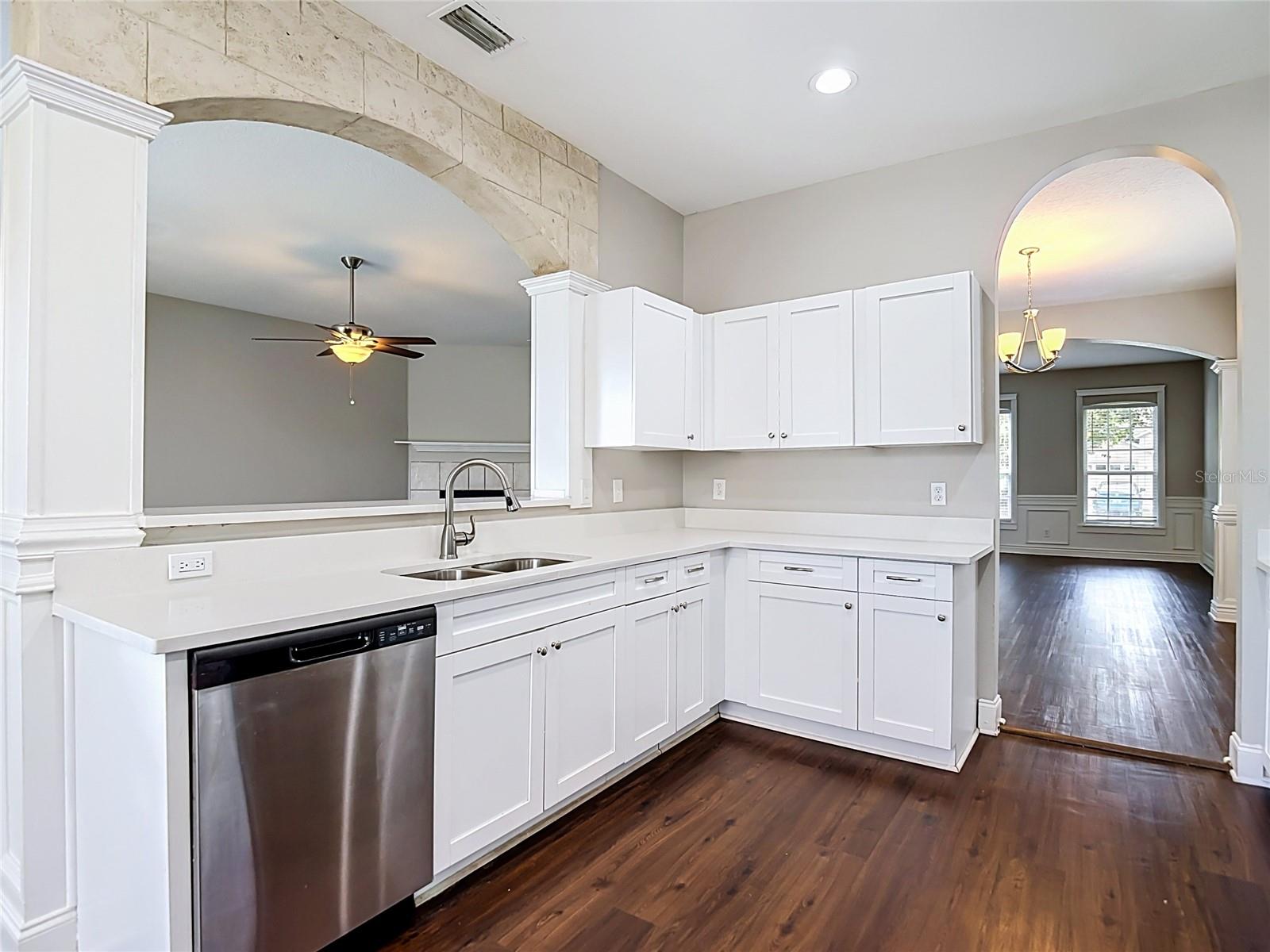 10739 EVENINGWOOD CT — photo 8
