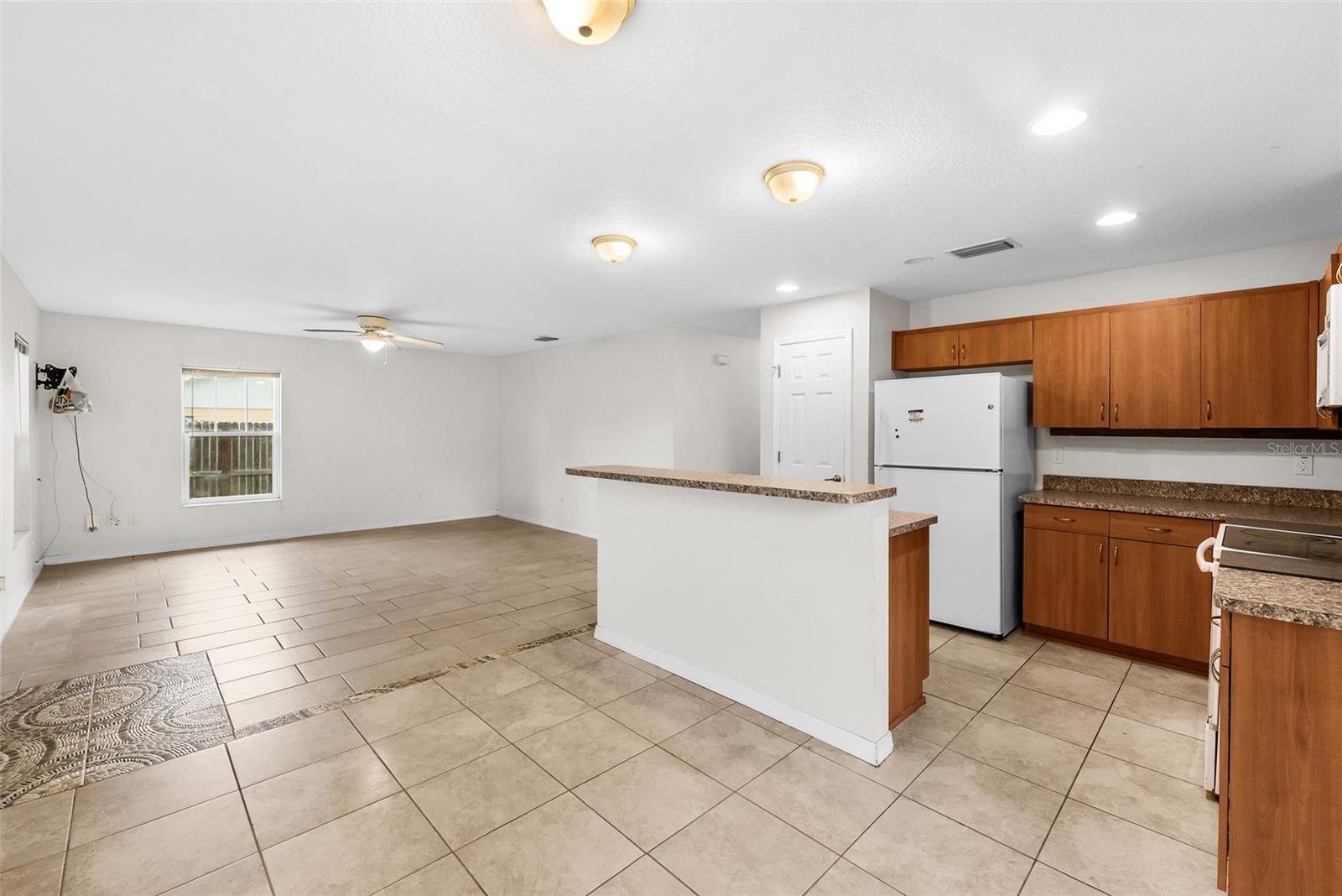 5451 MAC ARTHUR AVE — photo 10