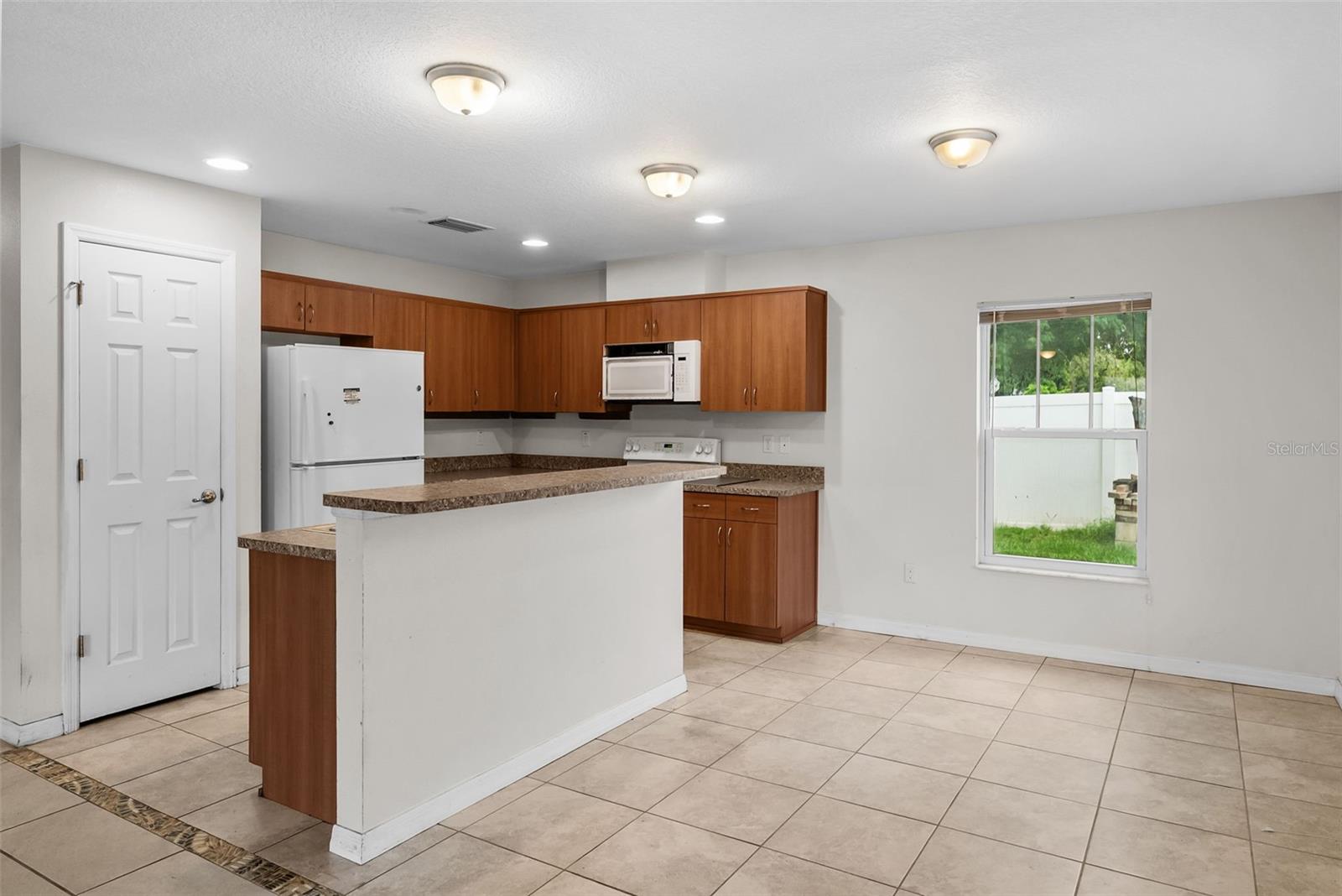 5451 MAC ARTHUR AVE — photo 8