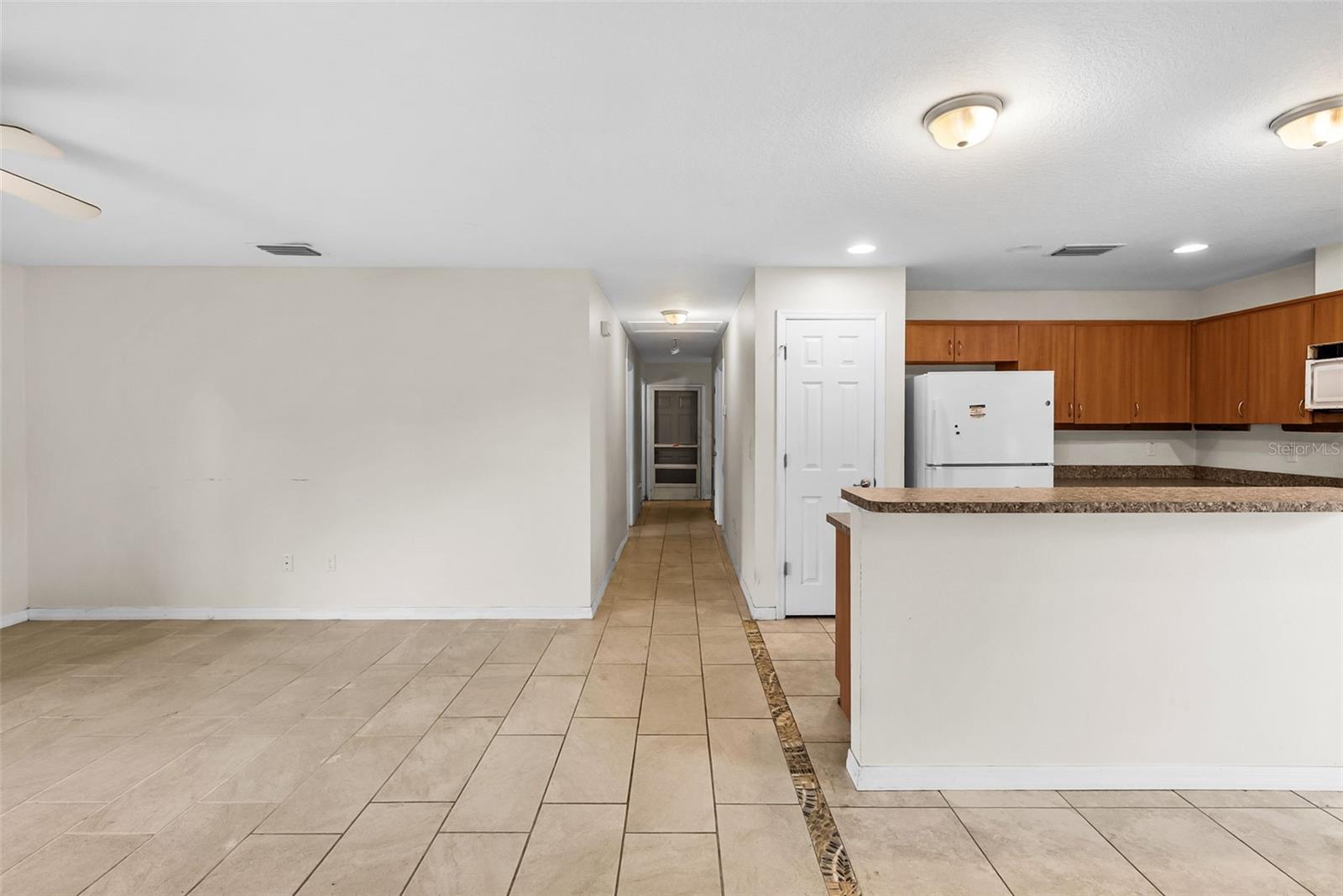 5451 MAC ARTHUR AVE — photo 2