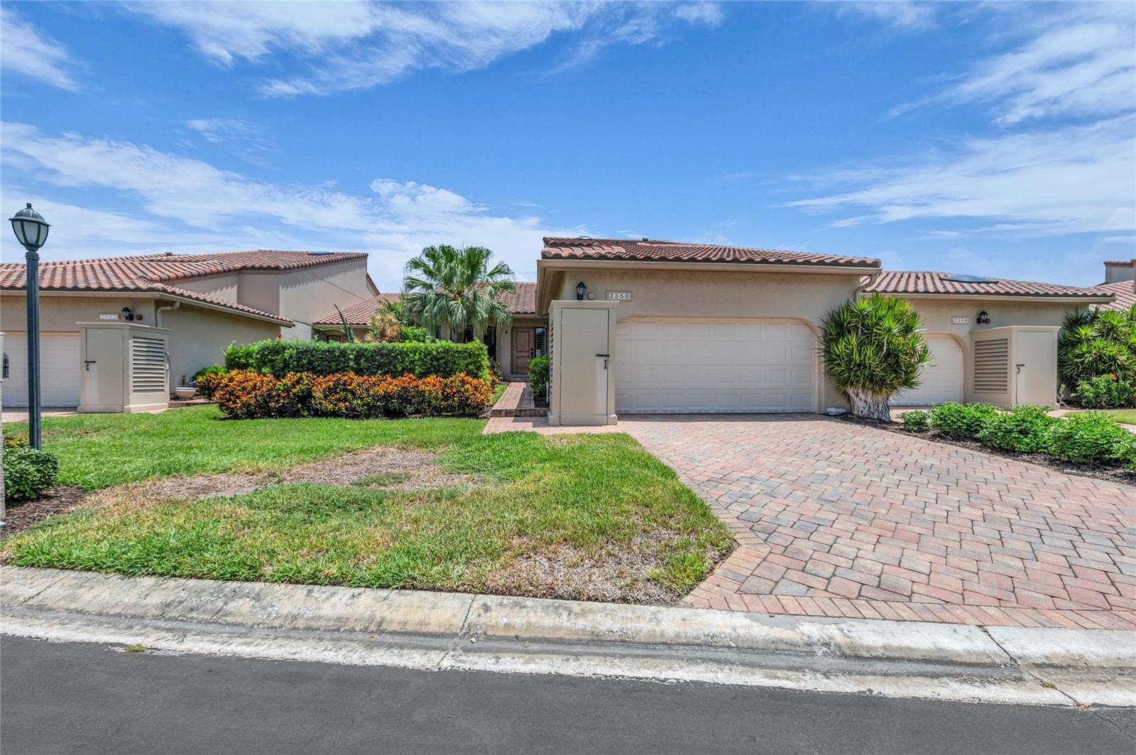 2350 HARBOUR OAKS DR — photo 2