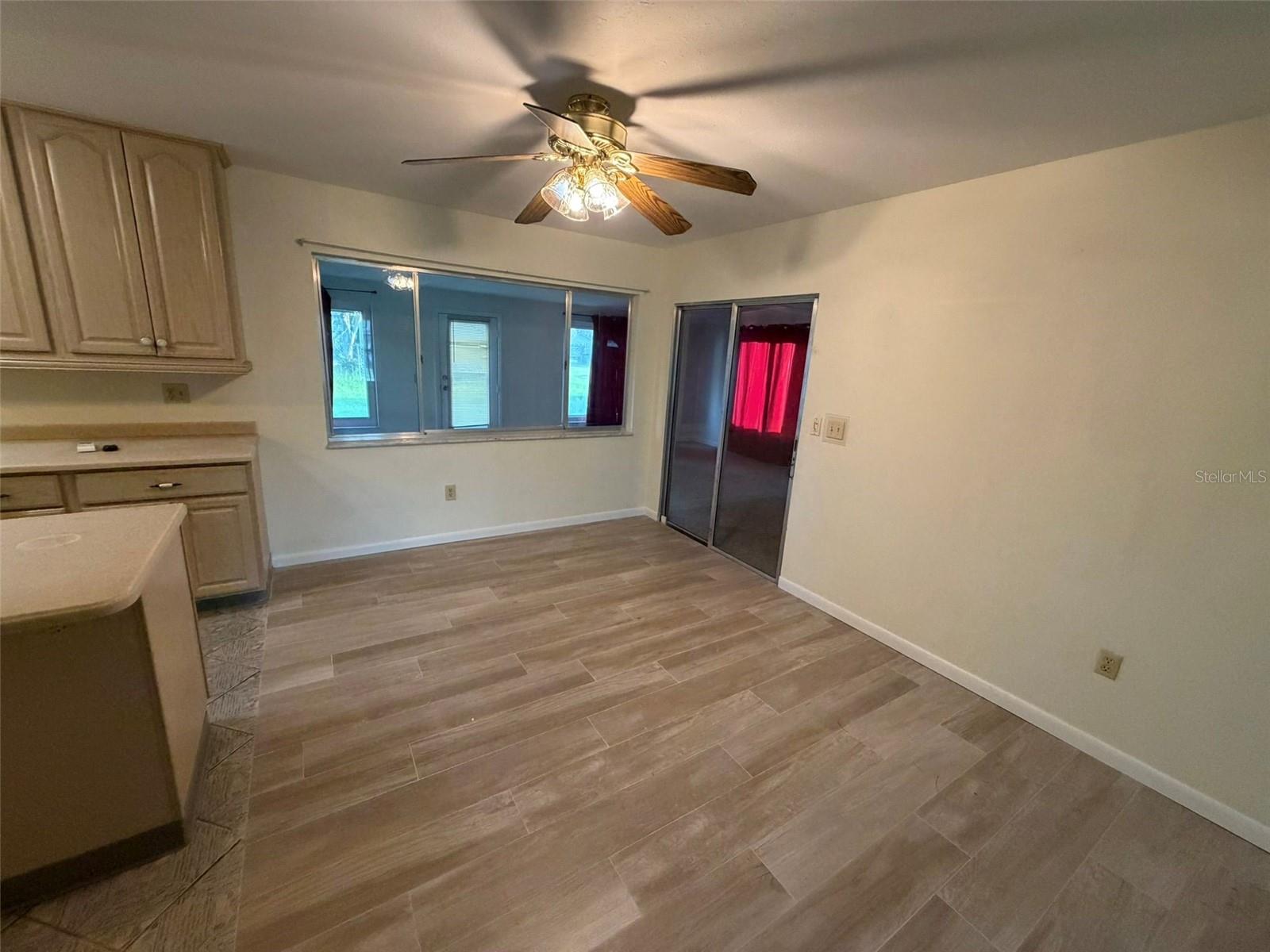 8228 SAN JACINTO AVE — photo 7