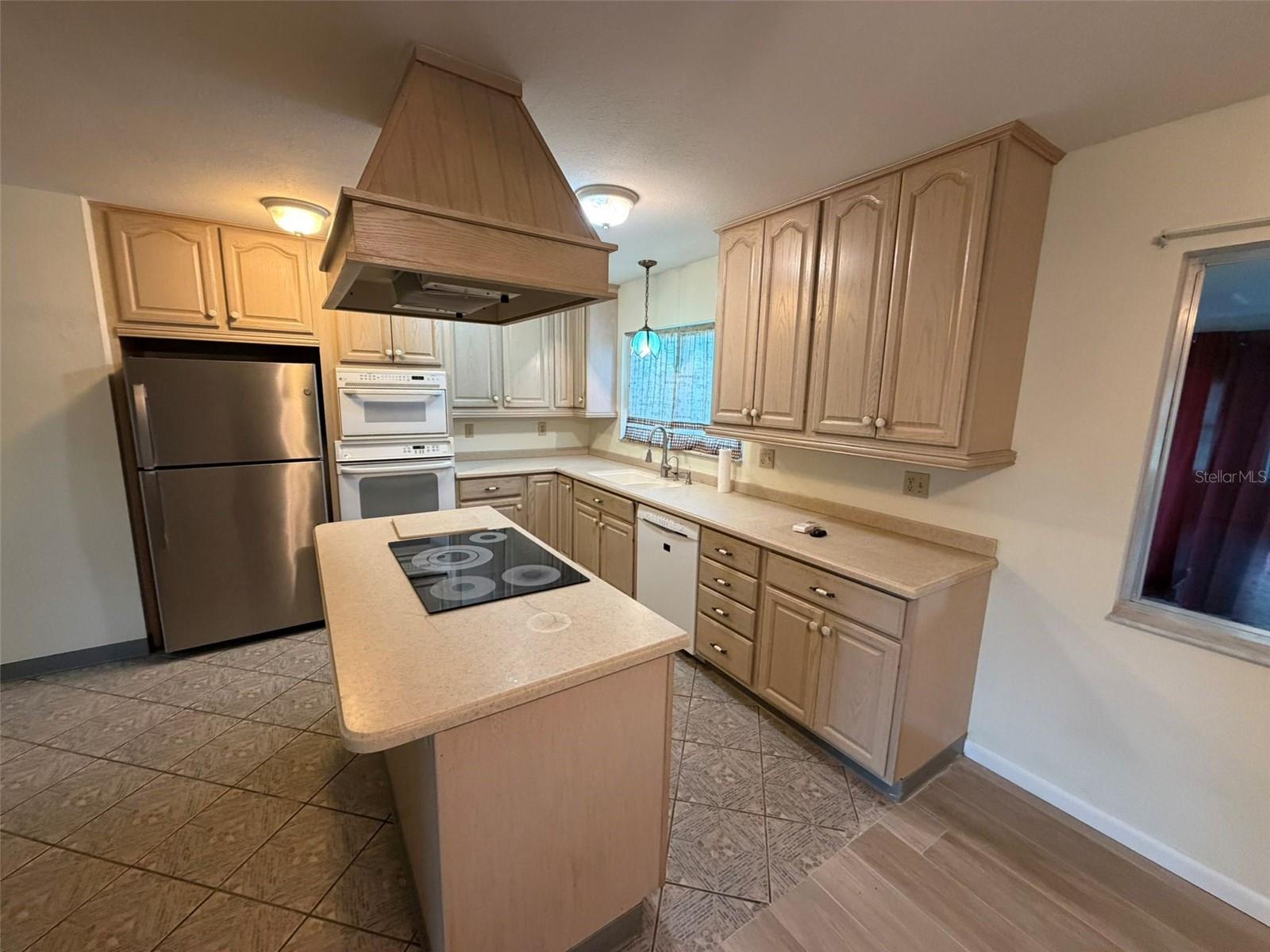8228 SAN JACINTO AVE — photo 8