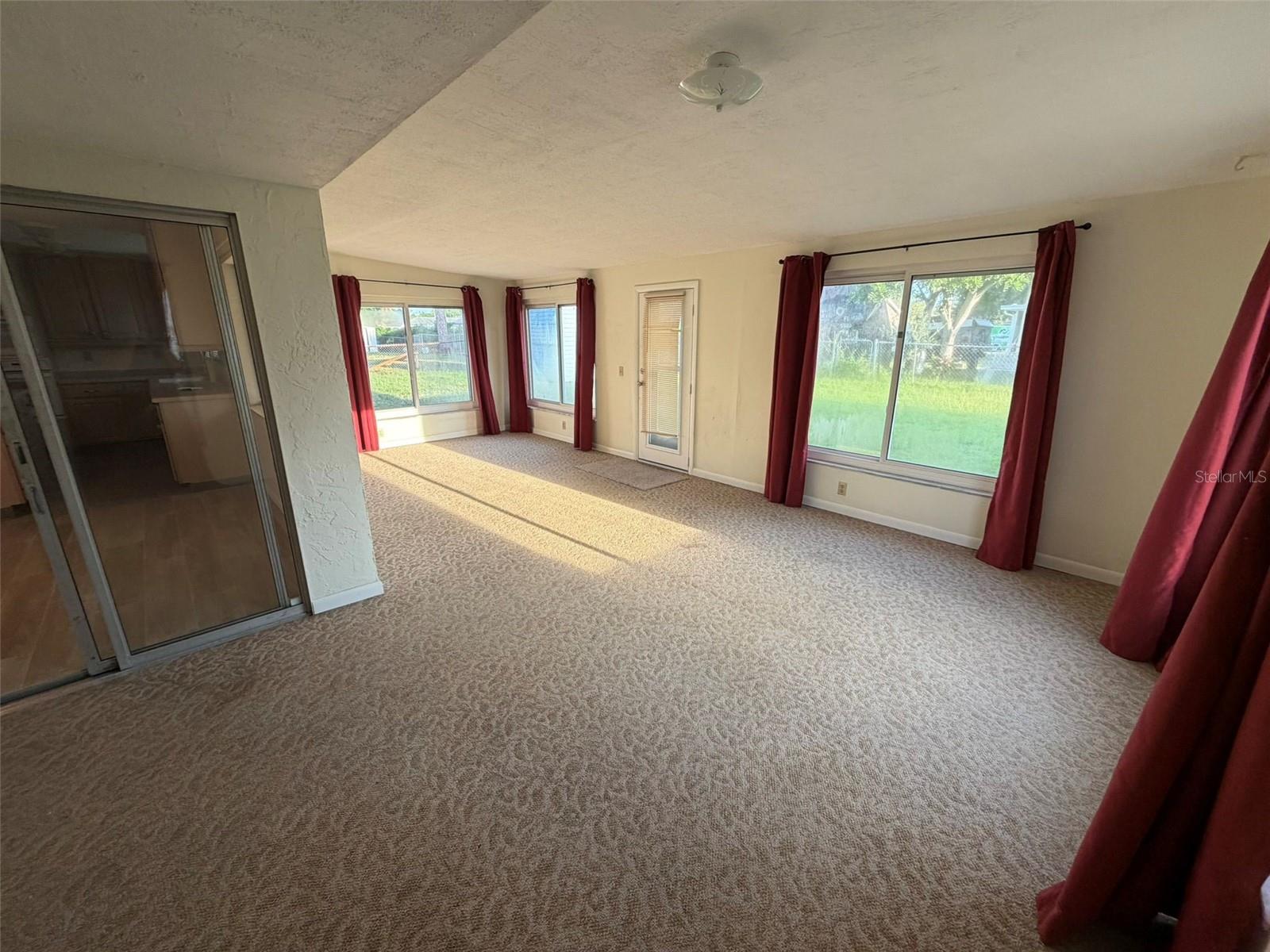 8228 SAN JACINTO AVE — photo 18