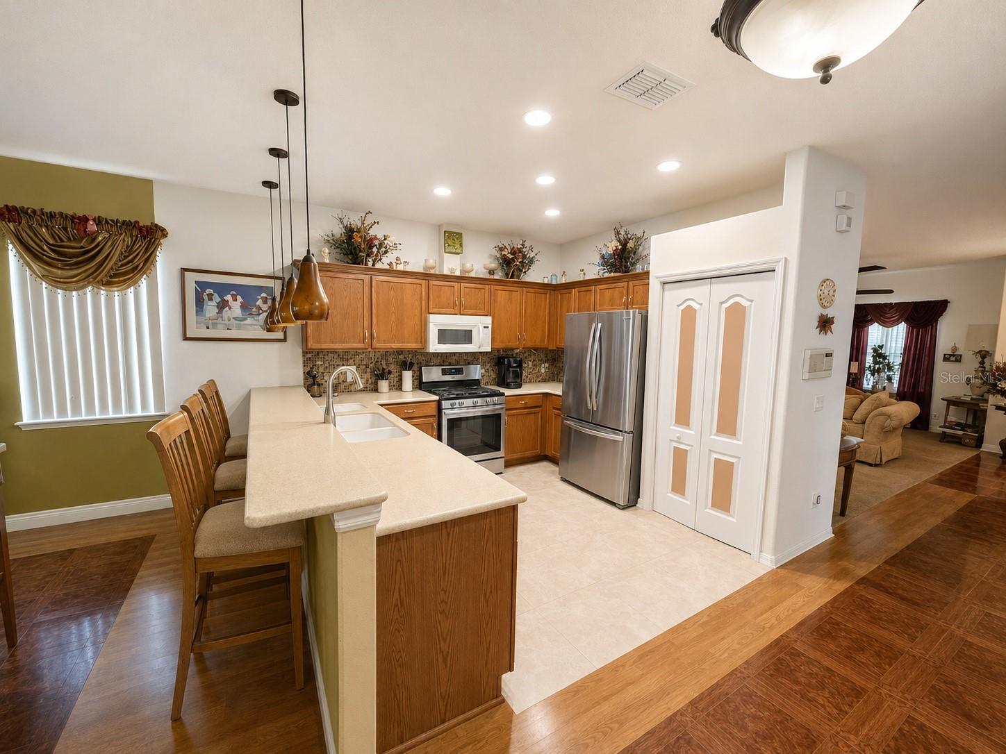9305 MANDRAKE CT — photo 8