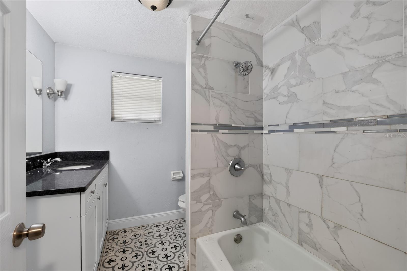 10109 MAIN ST — photo 27