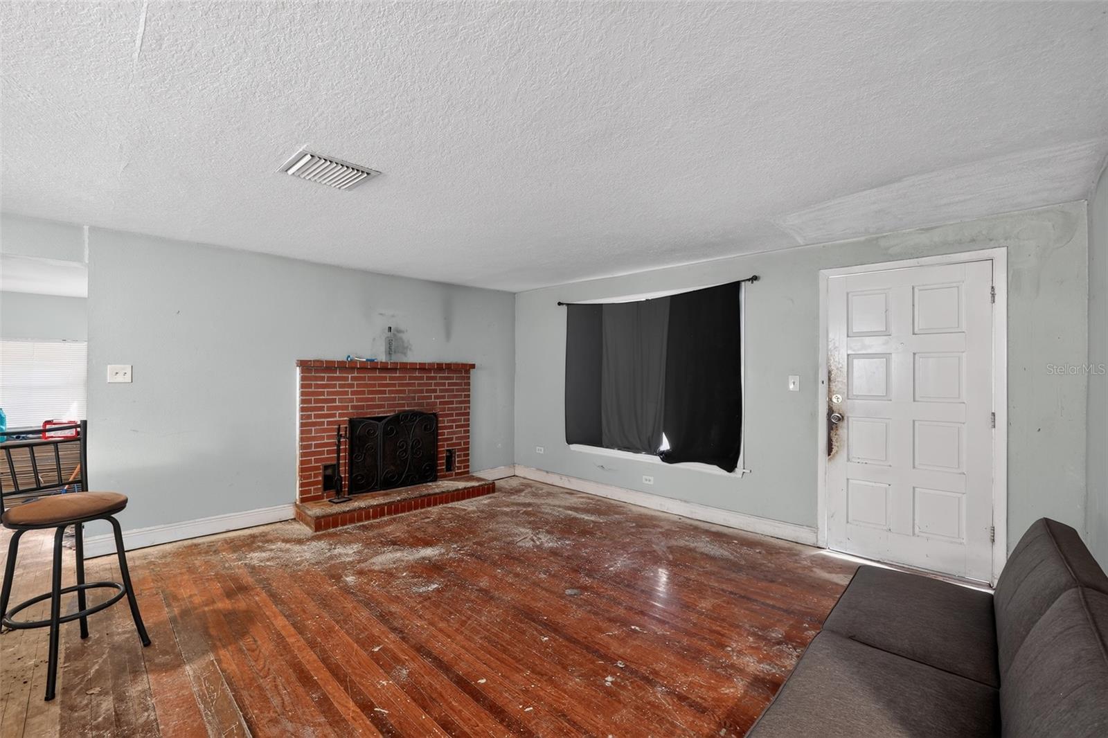 10109 MAIN ST — photo 2