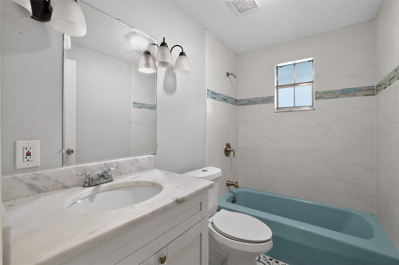 10109 MAIN ST — photo 23