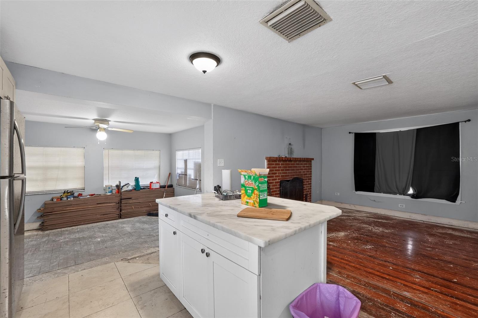10109 MAIN ST — photo 10
