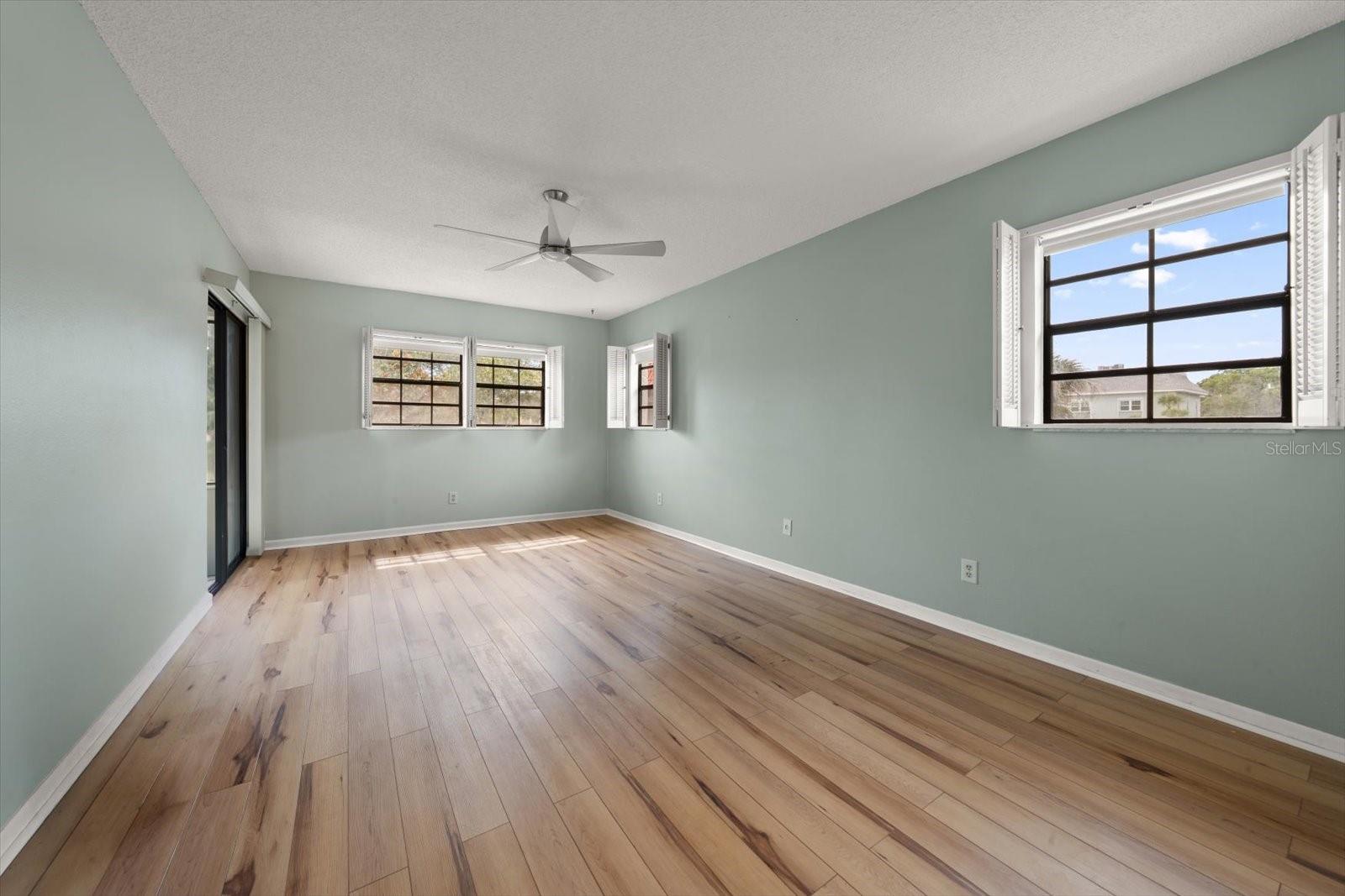 1750 BELLEAIR FOREST DR #B8 — photo 26