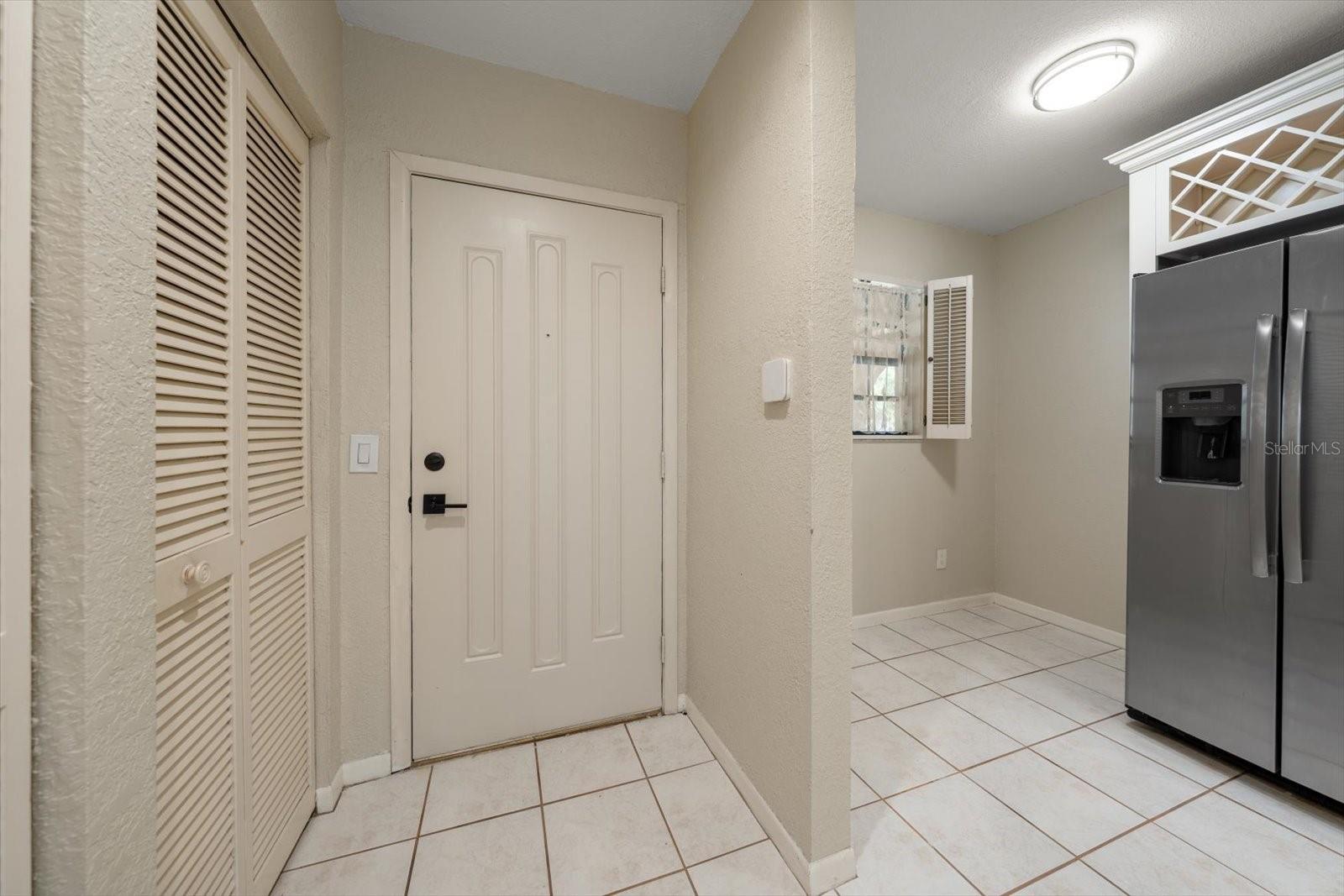 1750 BELLEAIR FOREST DR #B8 — photo 8