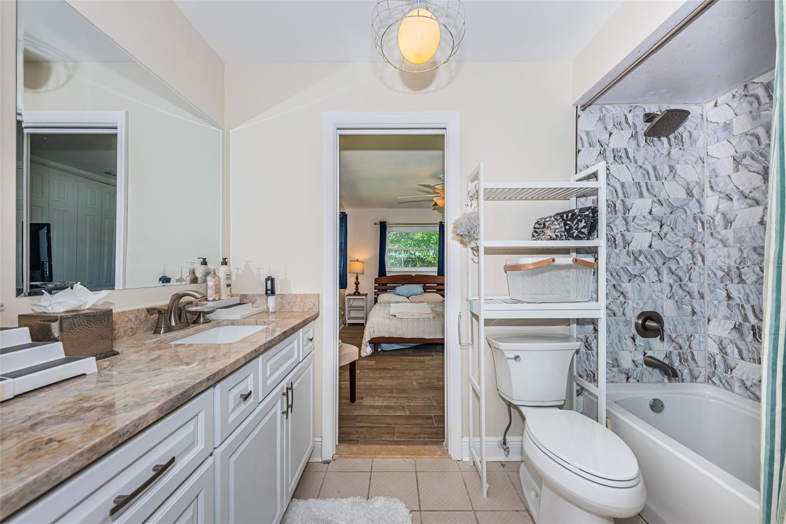 5230 VENETIAN BLVD NE — photo 29