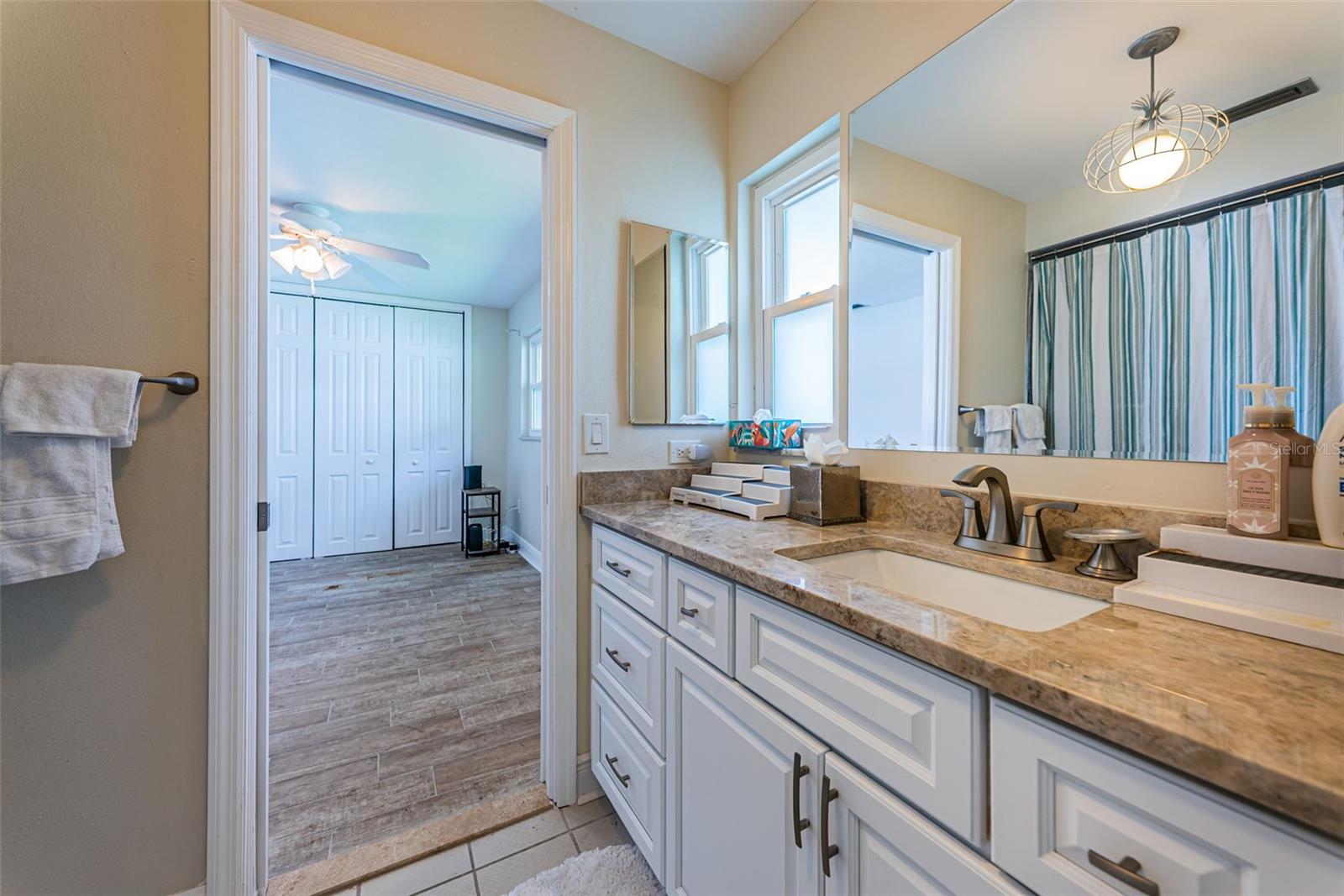 5230 VENETIAN BLVD NE — photo 28