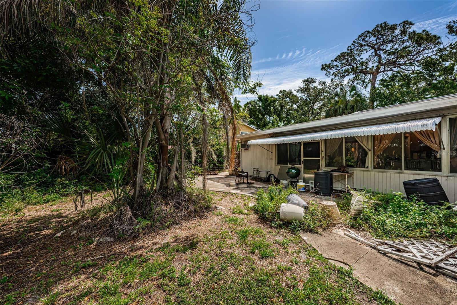 5230 VENETIAN BLVD NE — photo 35