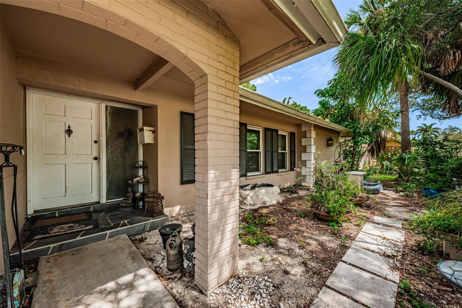 5230 VENETIAN BLVD NE — photo 3