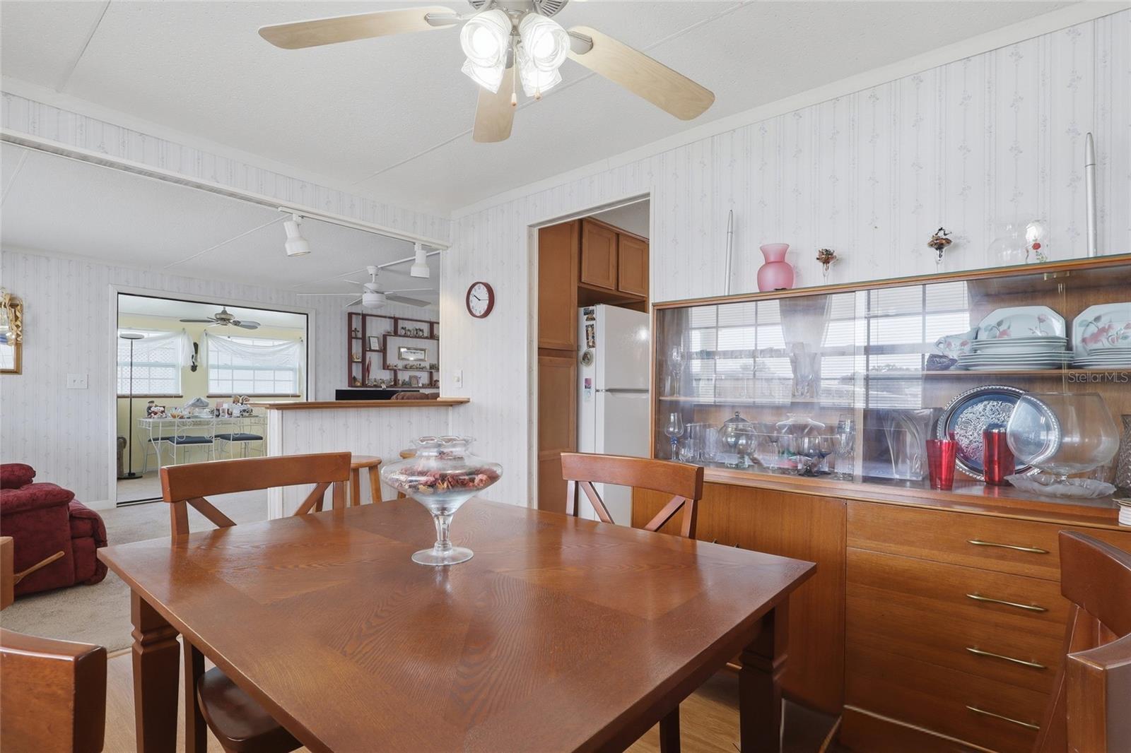 5417 AMANDA ST — photo 11