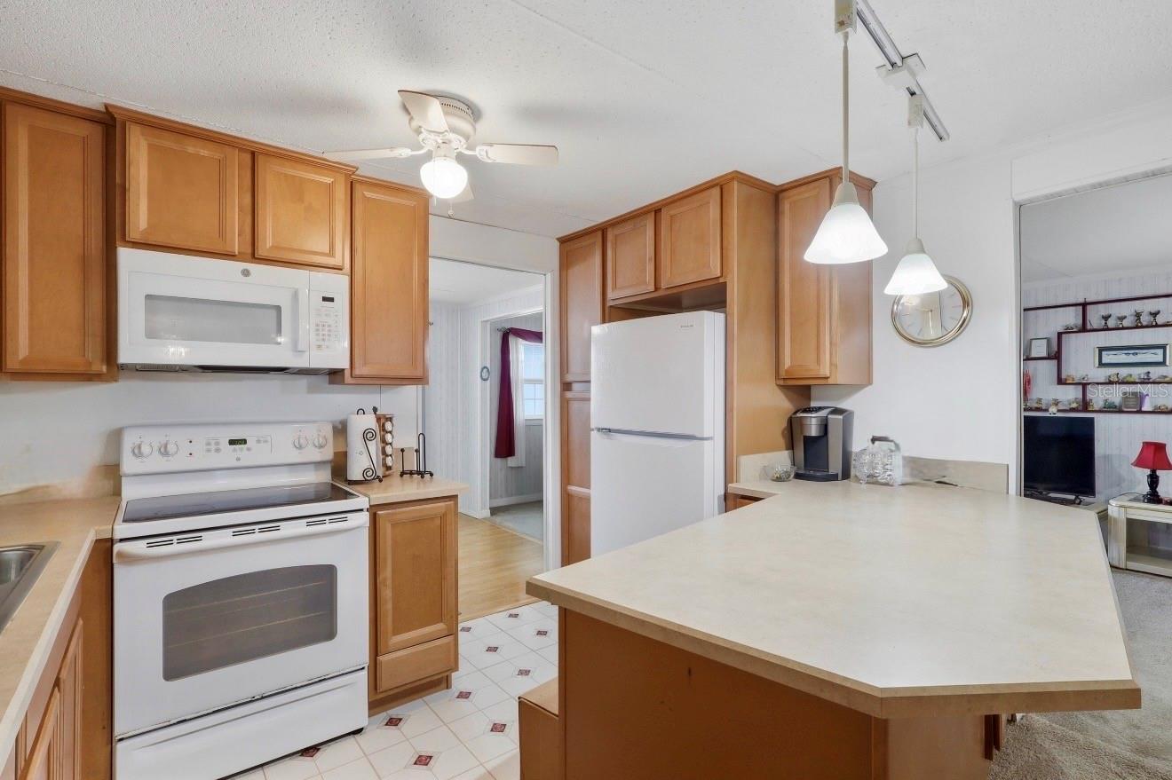 5417 AMANDA ST — photo 13