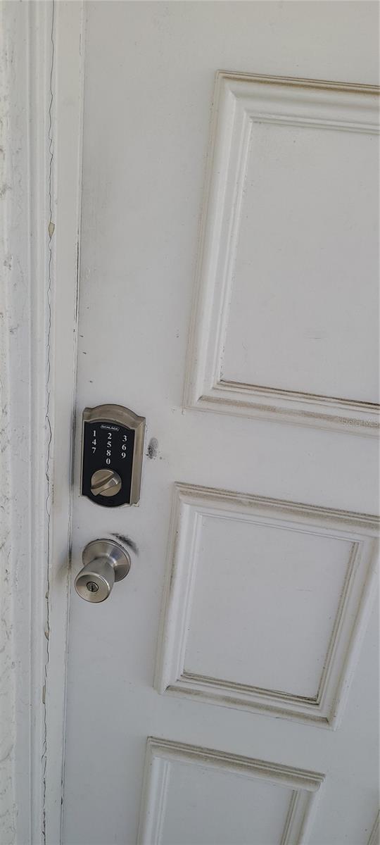 3813 N OAK DR #F12 — photo 2