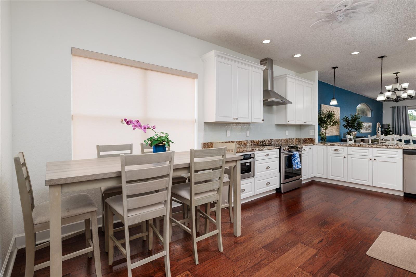 1338 DARTFORD DR — photo 23