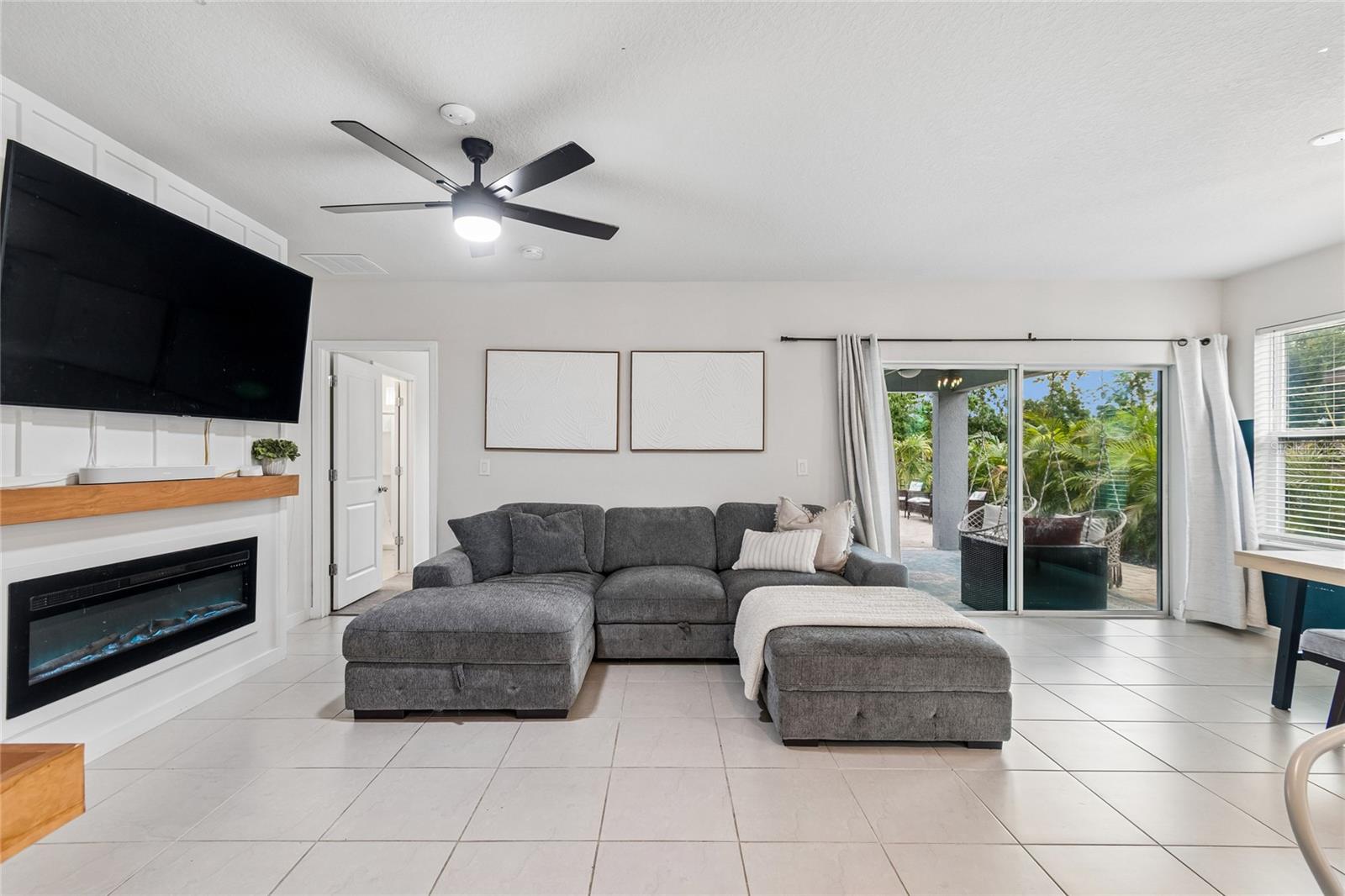 9047 ROYAL RIVER CIR — photo 10