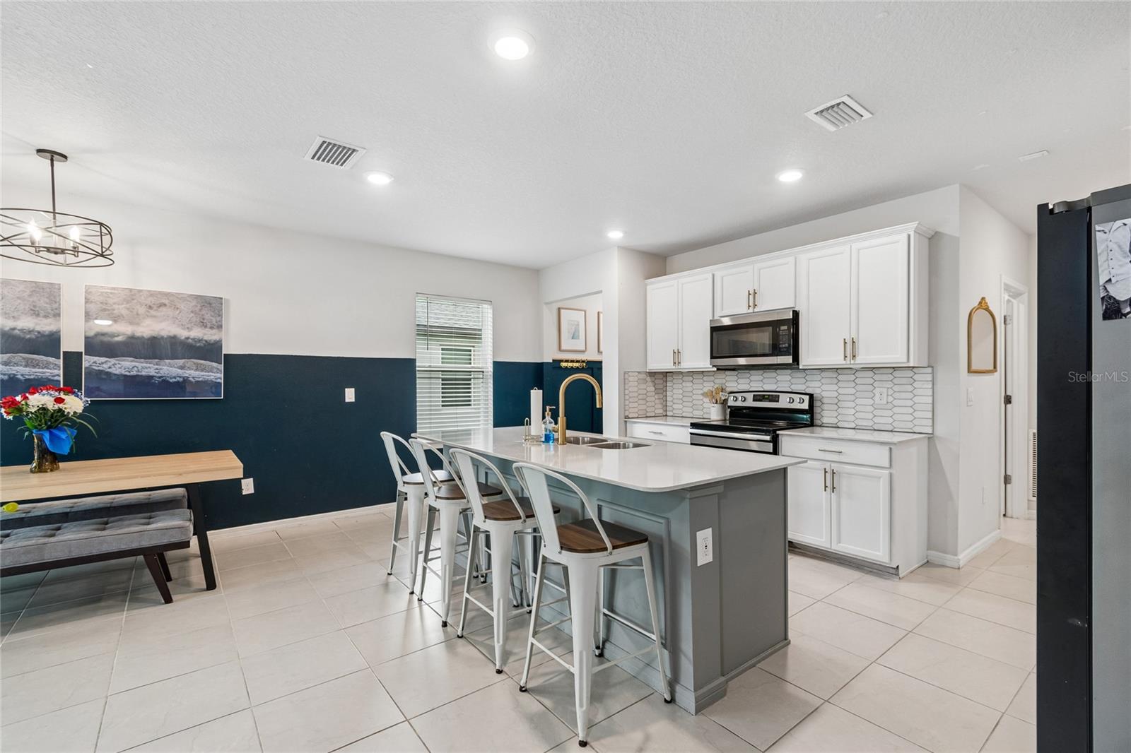 9047 ROYAL RIVER CIR — photo 9